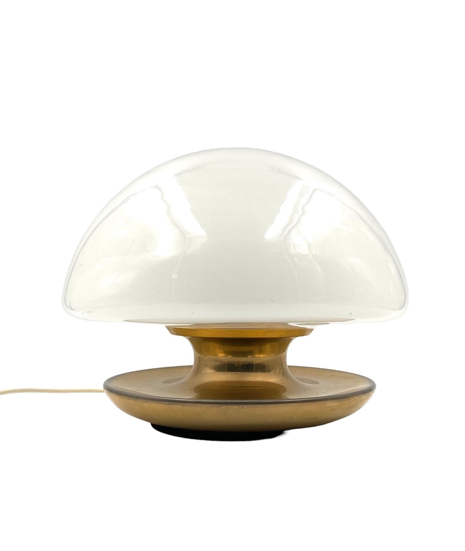 Large mushroom mod. VP table lamp, Balli and Ballardini, Sirrah, 1970s For Sale 3
