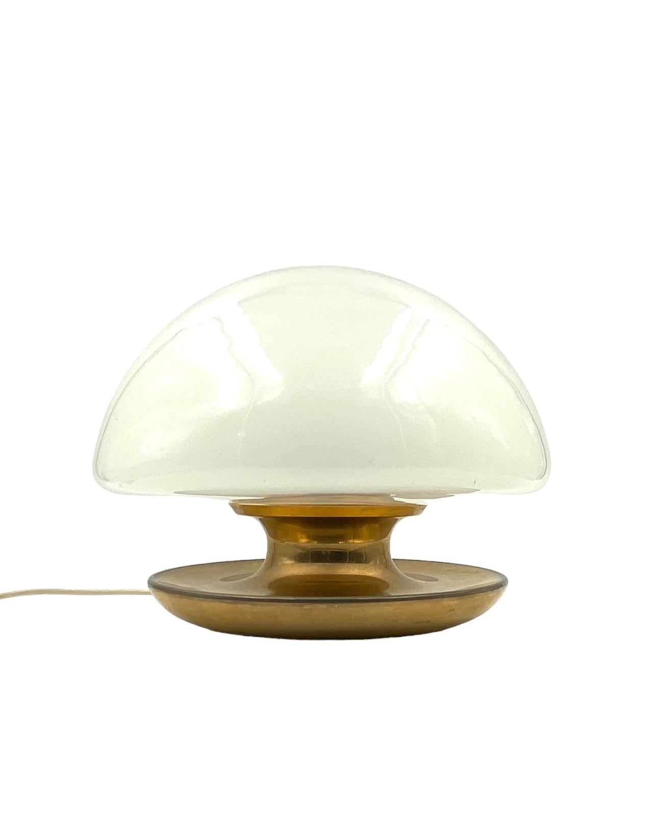 Large mushroom mod. VP table lamp, Balli and Ballardini, Sirrah, 1970s For Sale 4