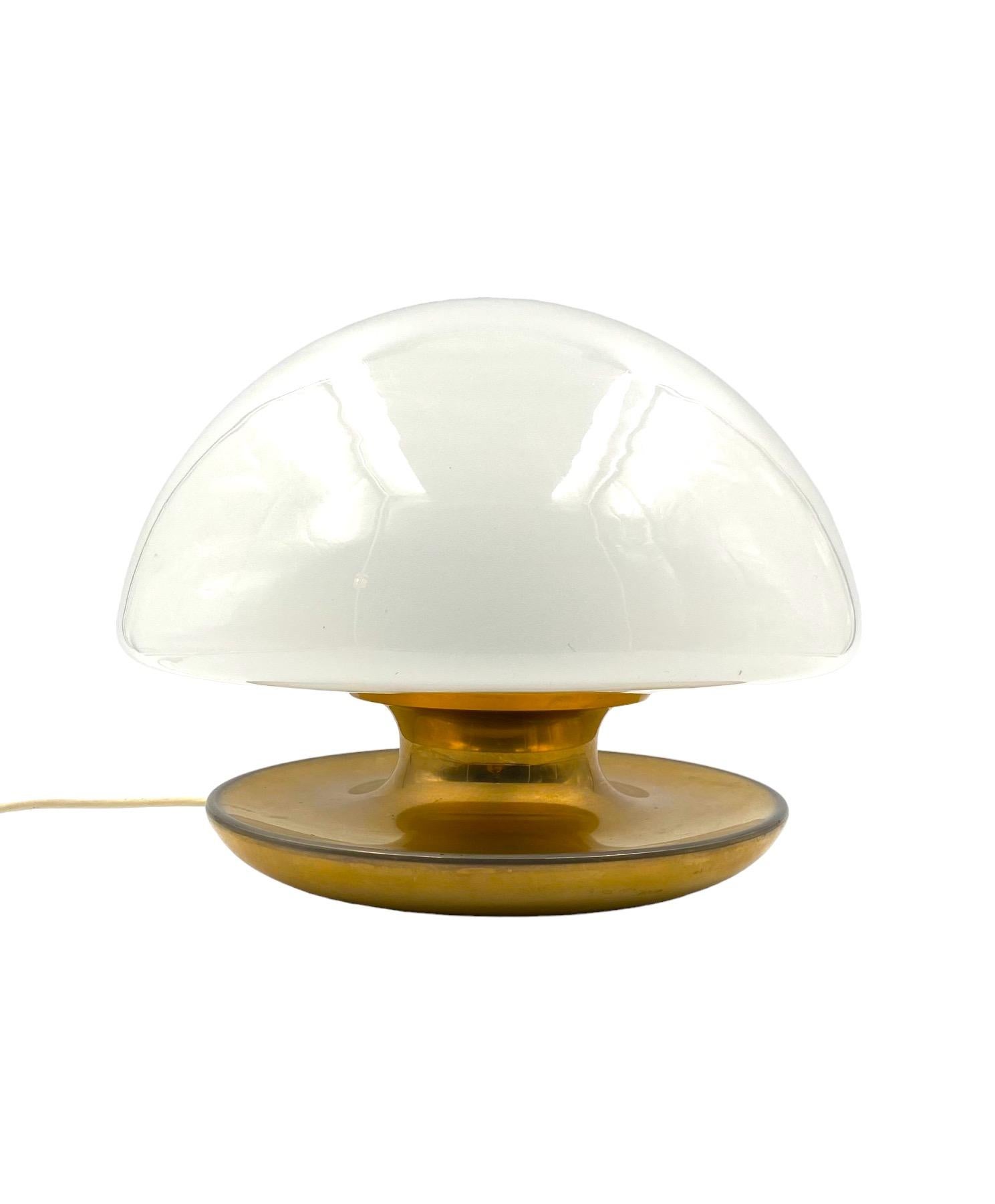 Large mushroom mod. VP table lamp, Balli and Ballardini, Sirrah, 1970s For Sale 2