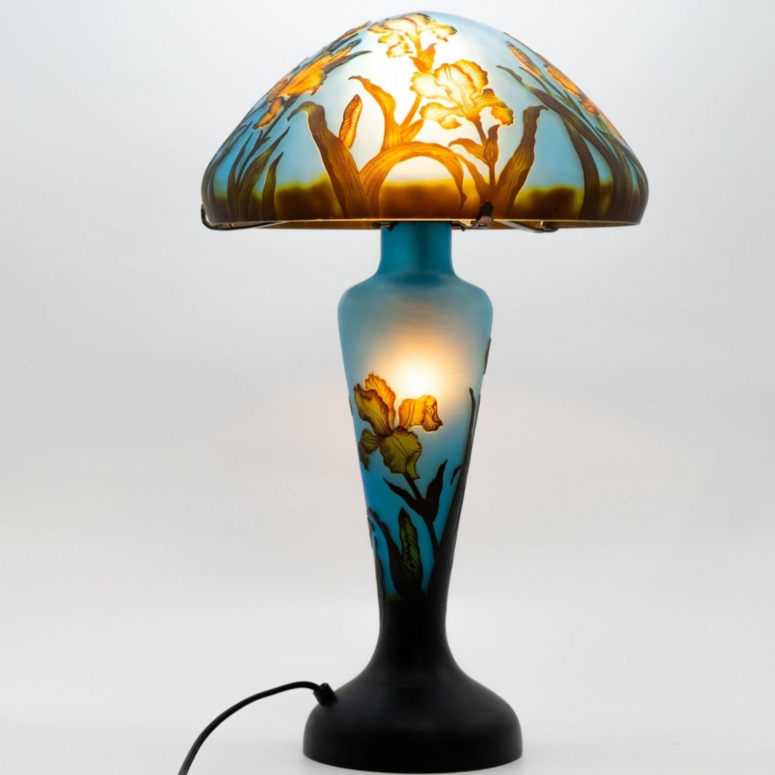 Gran seta, lámpara de mesa, estilo Gallé, Francia, 1960 en venta 3