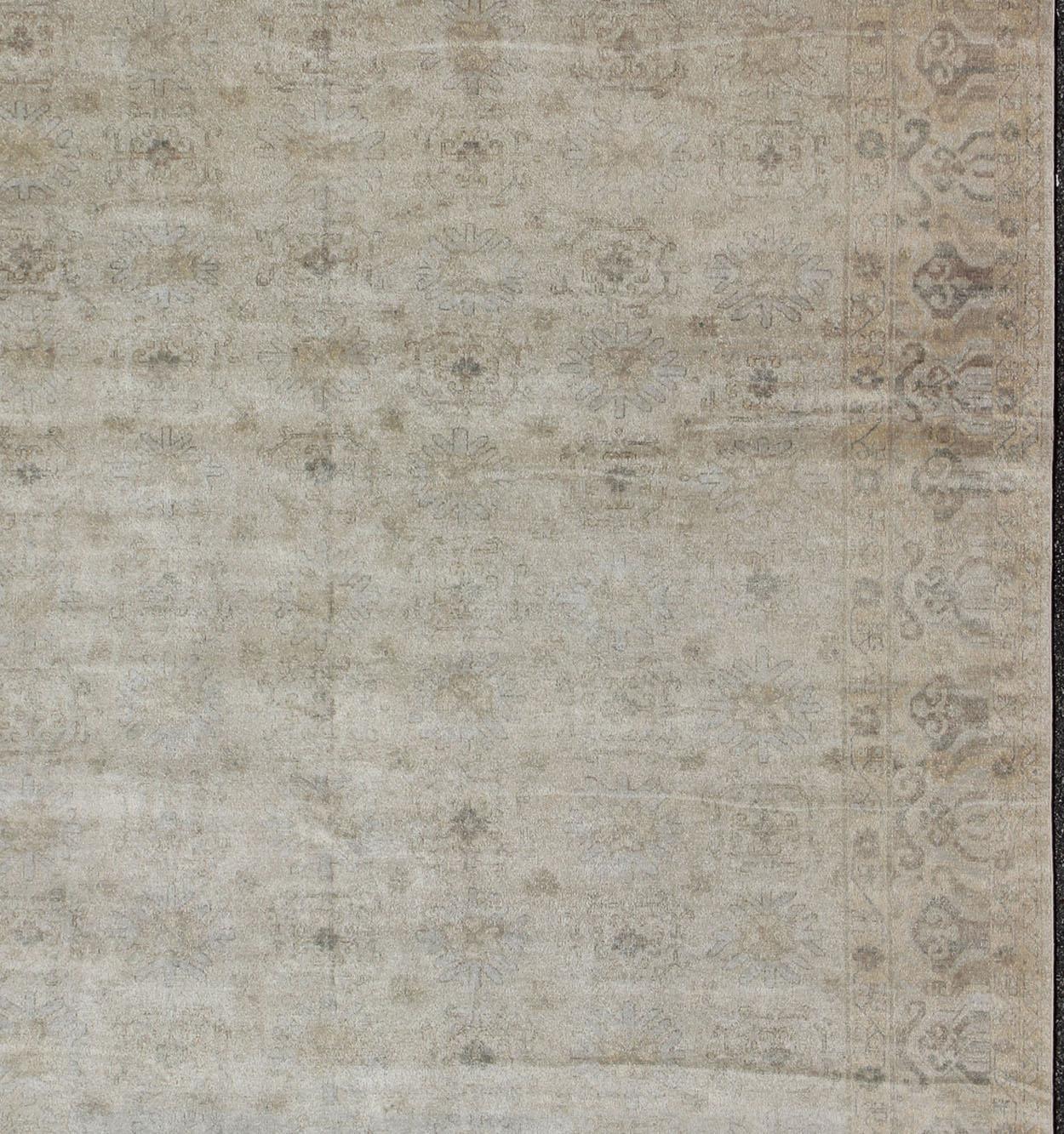 Moderner Khotan-Teppich, Teppich OB-9413619-592009, Herkunftsland / Typ: Indien / Khotan, ca. Anfang 21. Jahrhundert.

Maße: 12'0 x 15'0.