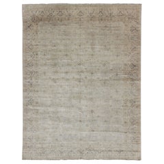 Grand tapis Khotan moderne et soigné à motifs sous-géométriques sur toute sa surface
