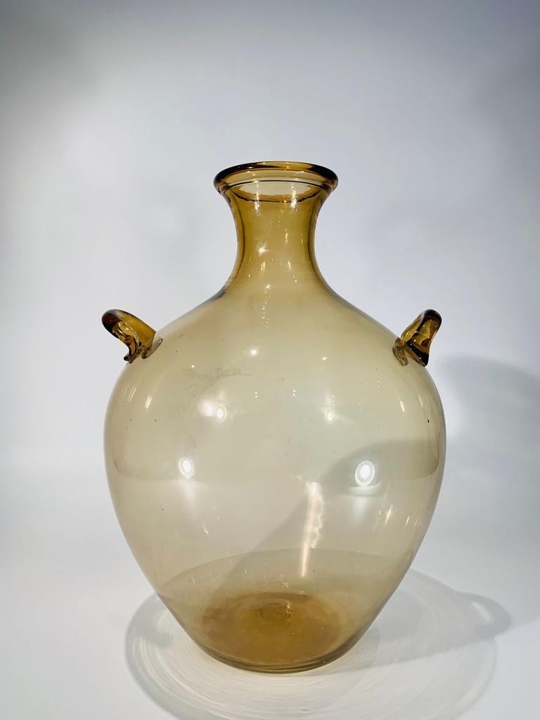Italian Large Napolene Martinuzzi amber Murano glass vase circa 1930  For Sale