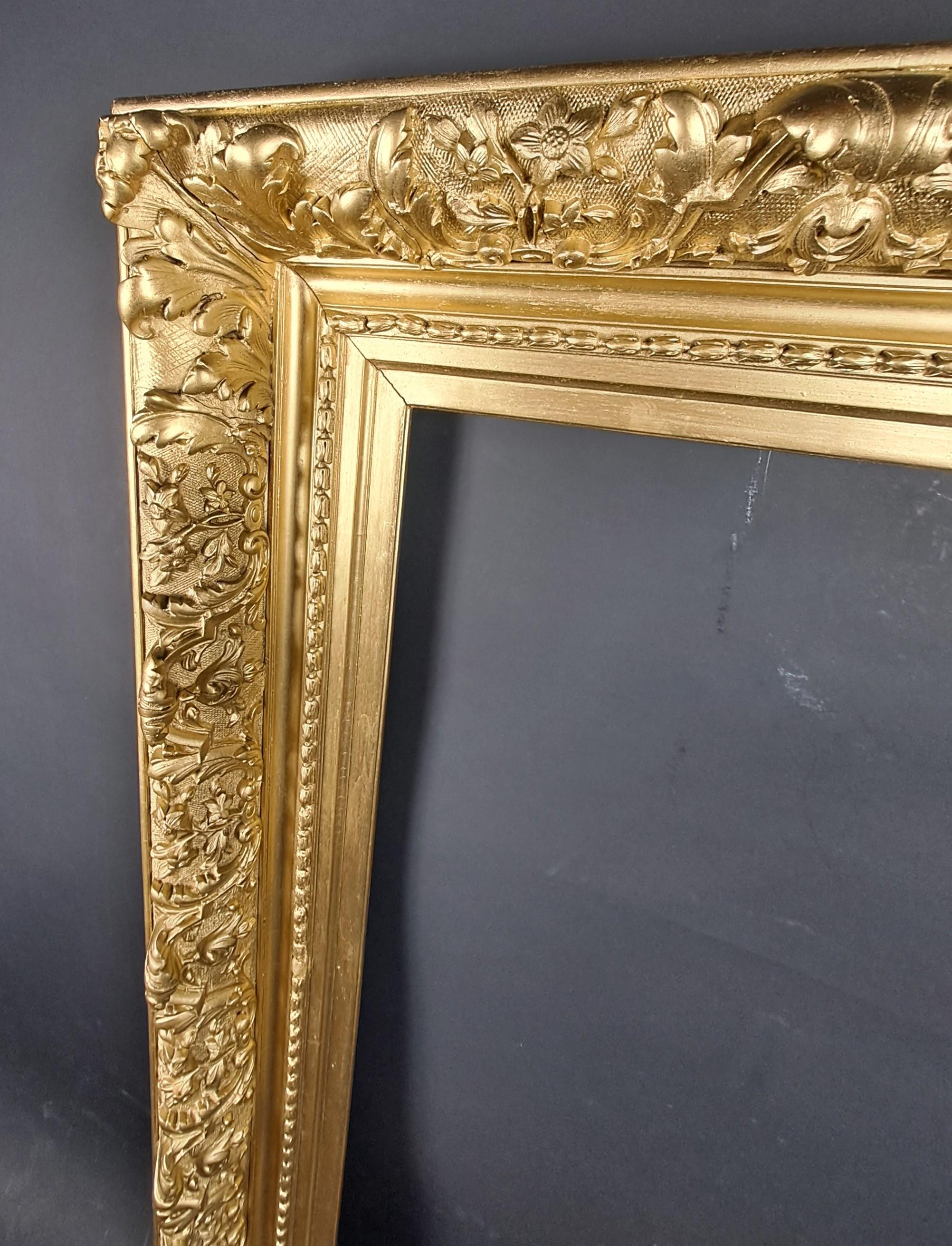 Gran marco Napoleón III de madera y estuco dorado en Bueno estado para la venta en BARSAC, FR