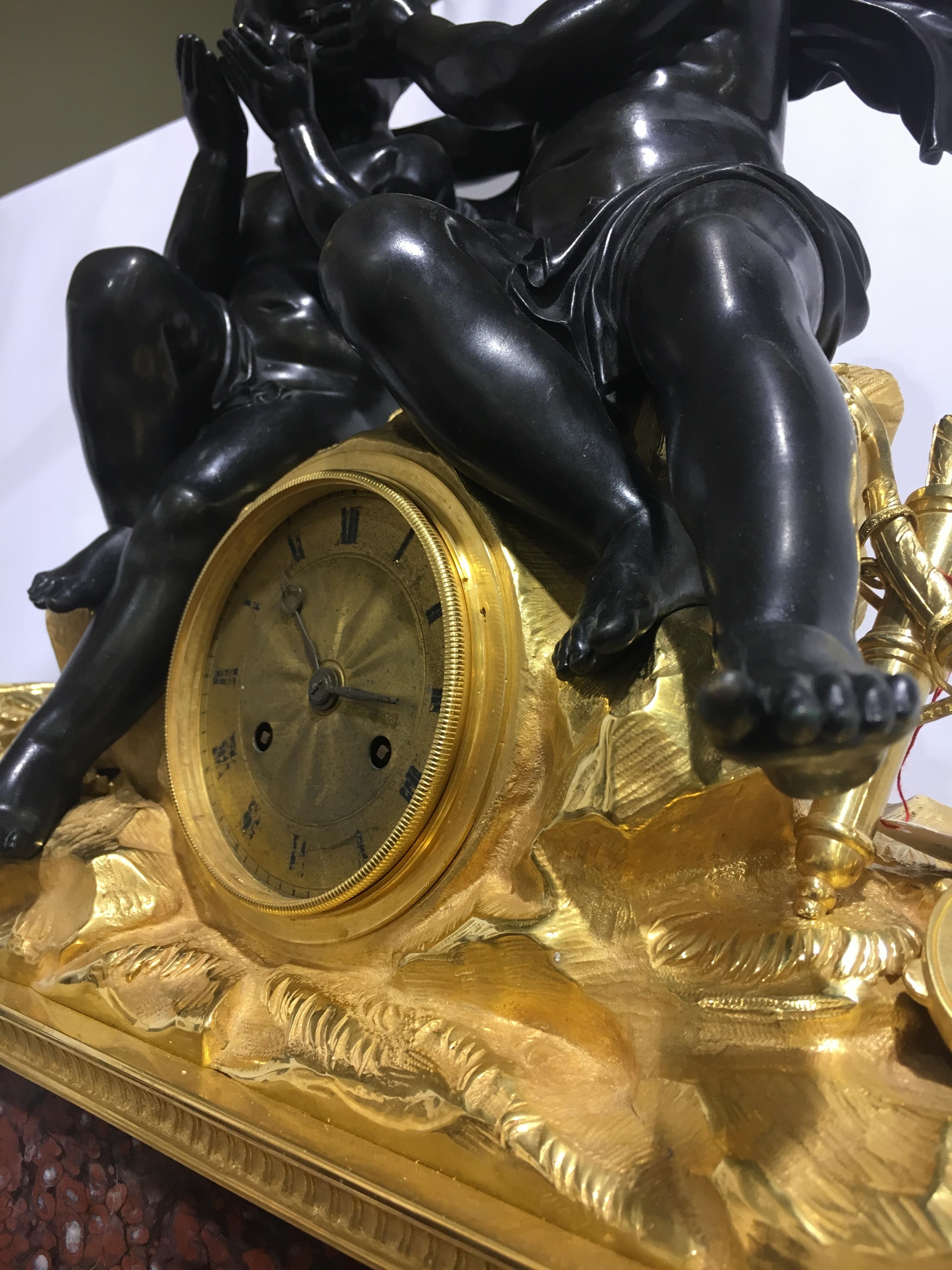 Large Napoleon III Mantel Clock In Good Condition In PARIS, FR