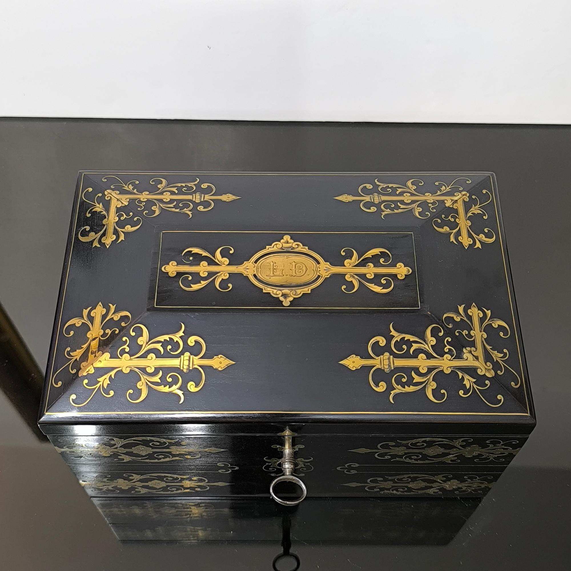 Große rechteckige Schmuckschatulle Napoleon III. gestempelt TAHAN Lieferant des Kaisers im Angebot 3
