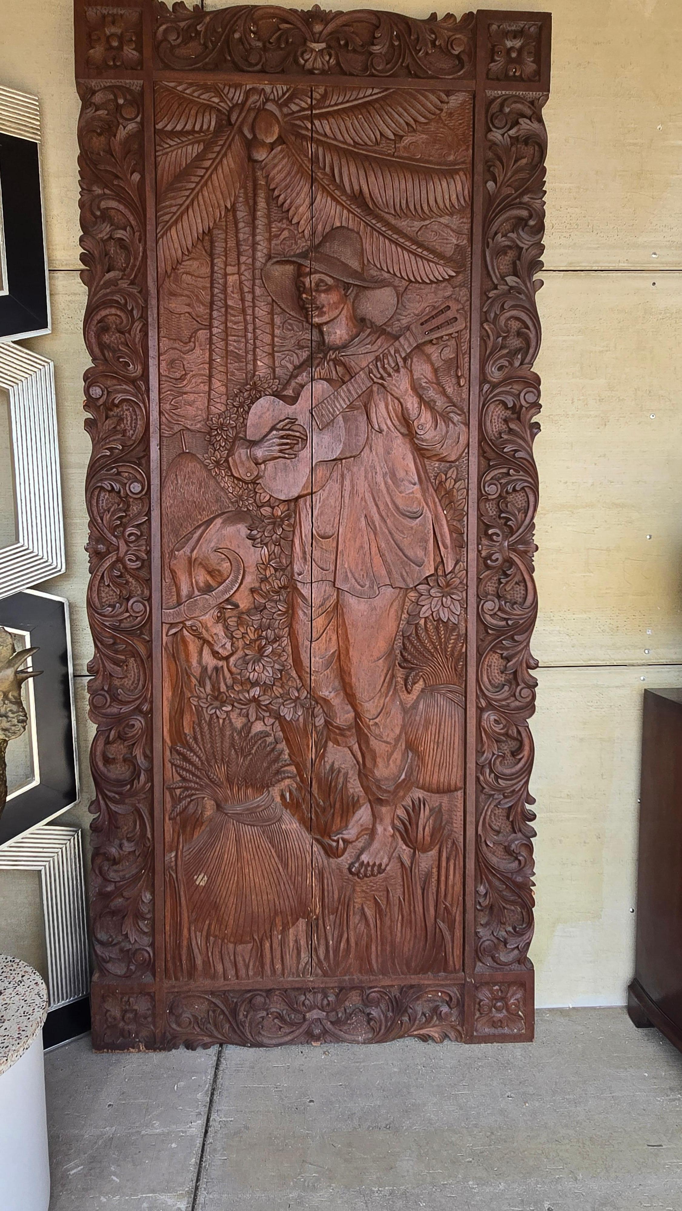 Grande pannello in legno di Narra attribuito a José P. Alcántara, Filippine, anni 40 in vendita 2
