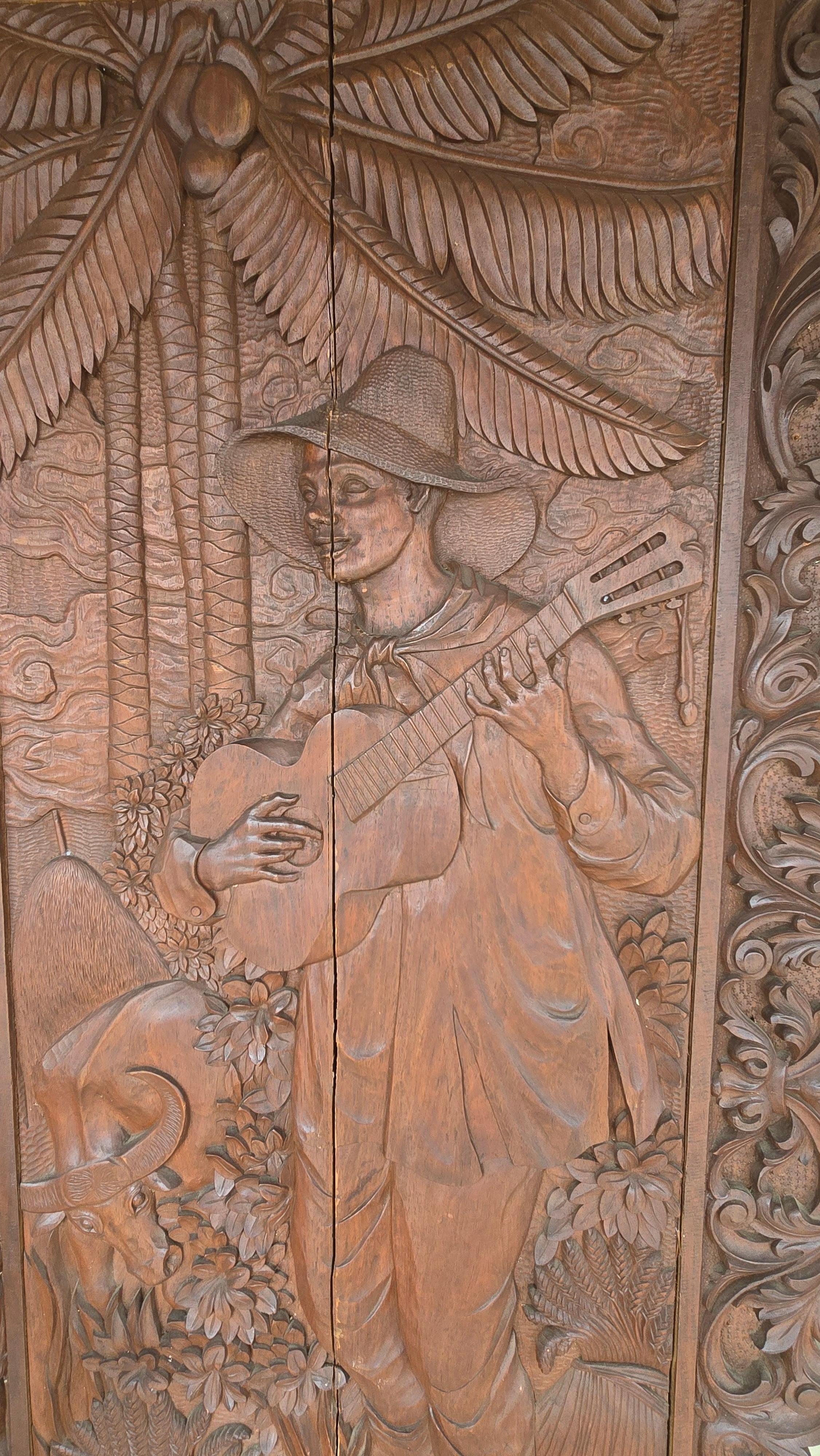 Grande pannello in legno di Narra attribuito a José P. Alcántara, Filippine, anni 40 in vendita 6