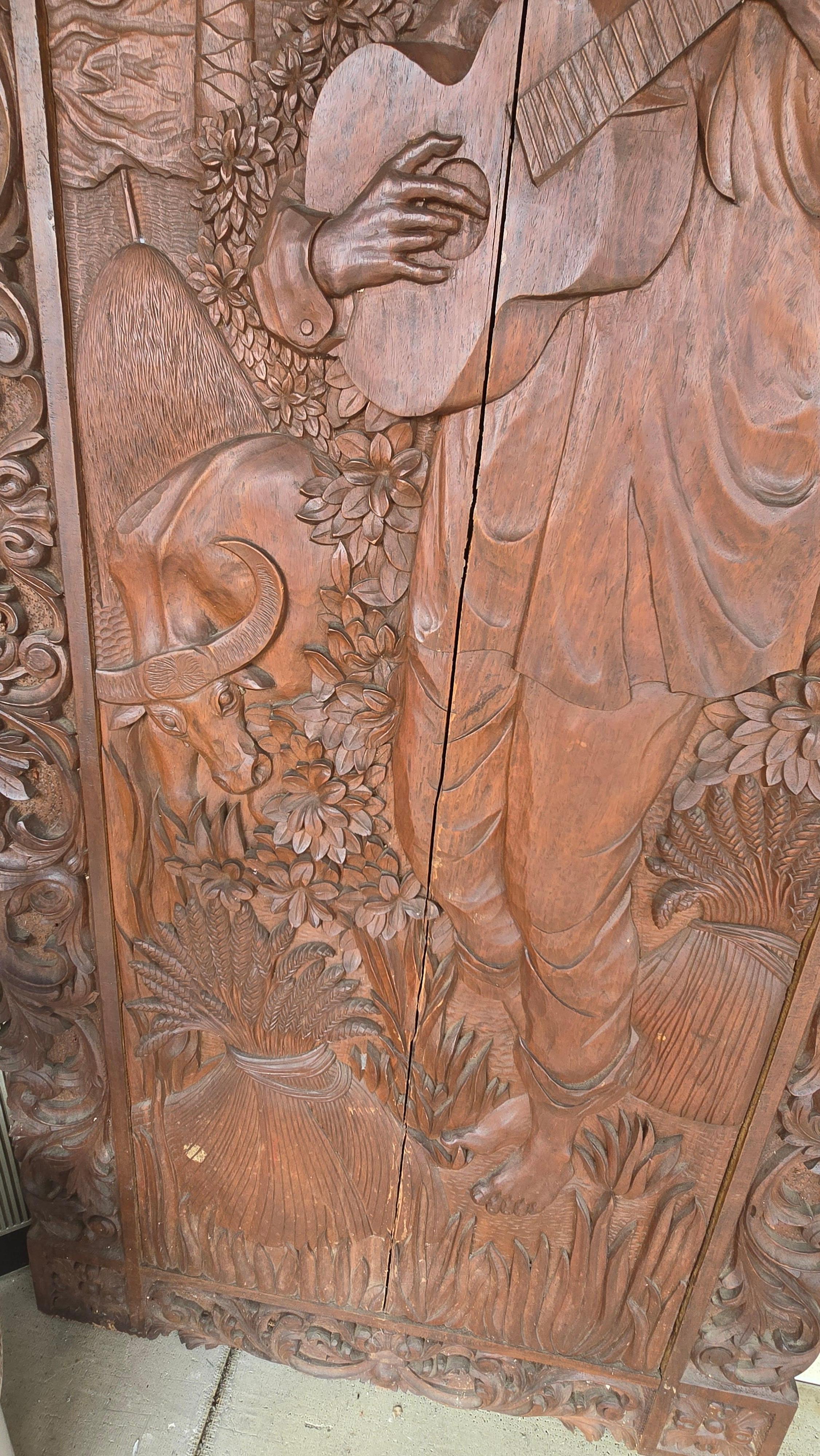 Grande pannello in legno di Narra attribuito a José P. Alcántara, Filippine, anni 40 in vendita 7