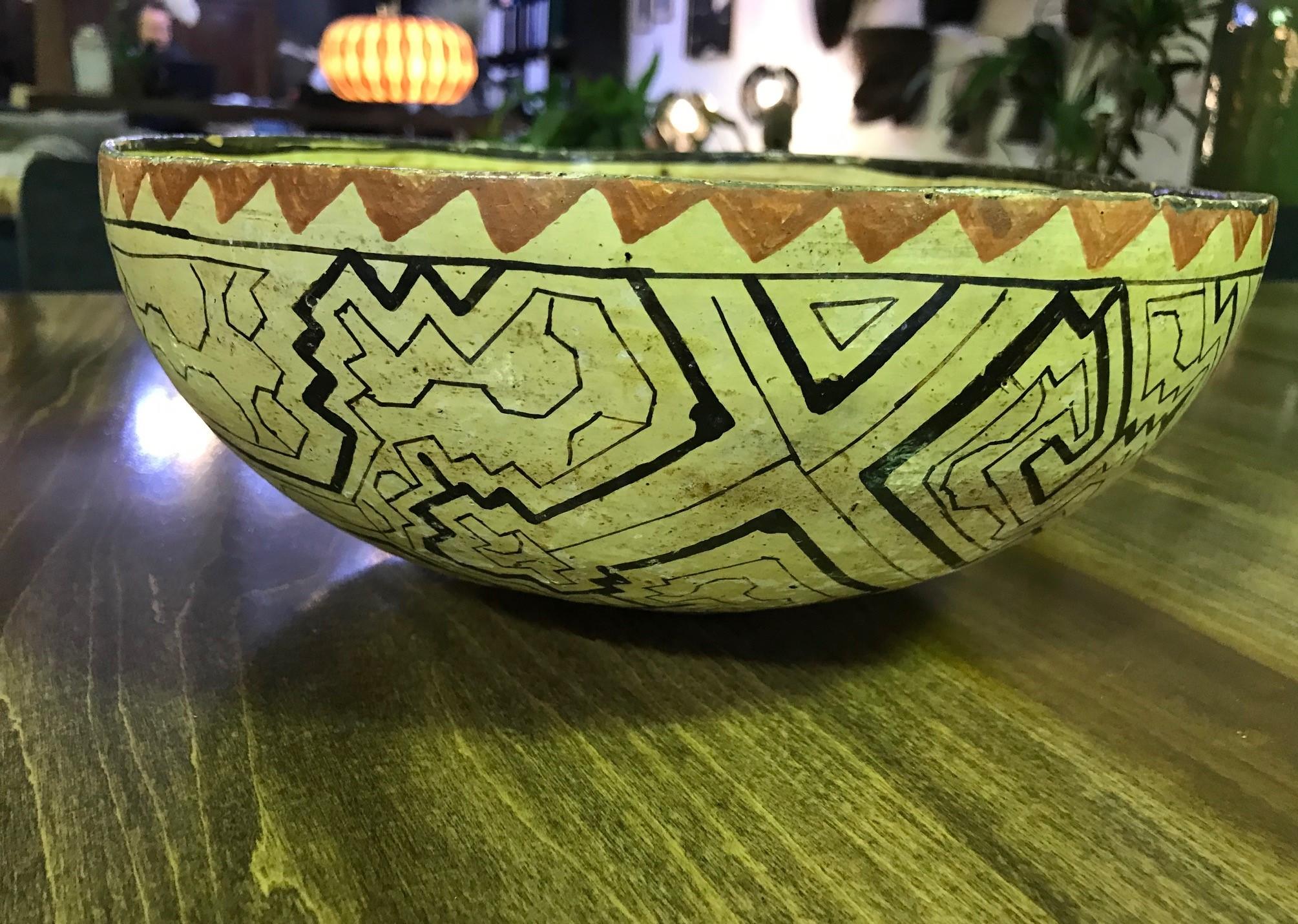 Hand-Painted Native American Indian Large Shipibo-Conibo Amazon Tribe Peru Pottery Bowl