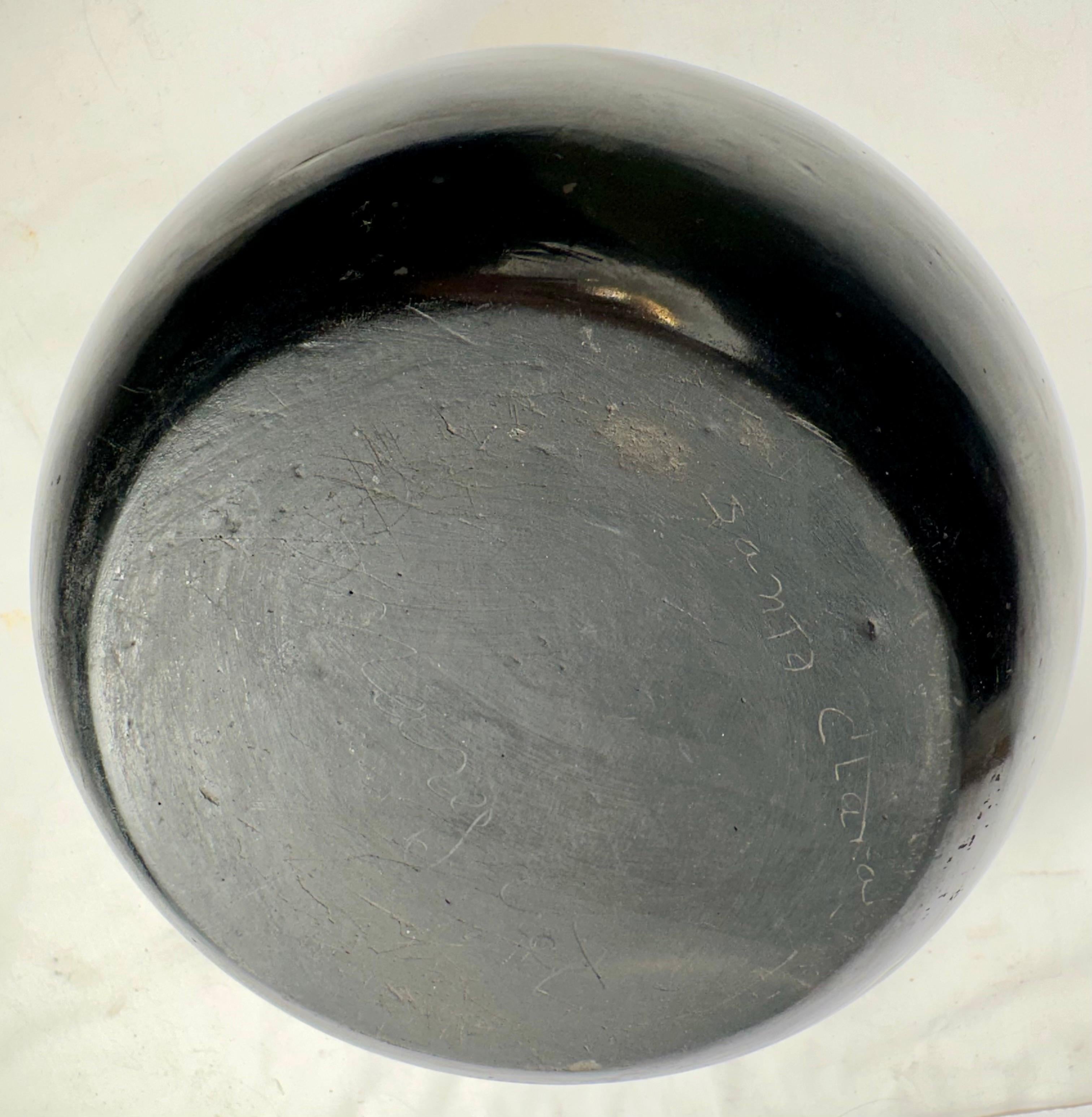 Large Native American Vintage Santa Clara Pueblo Blackware Bowl 1