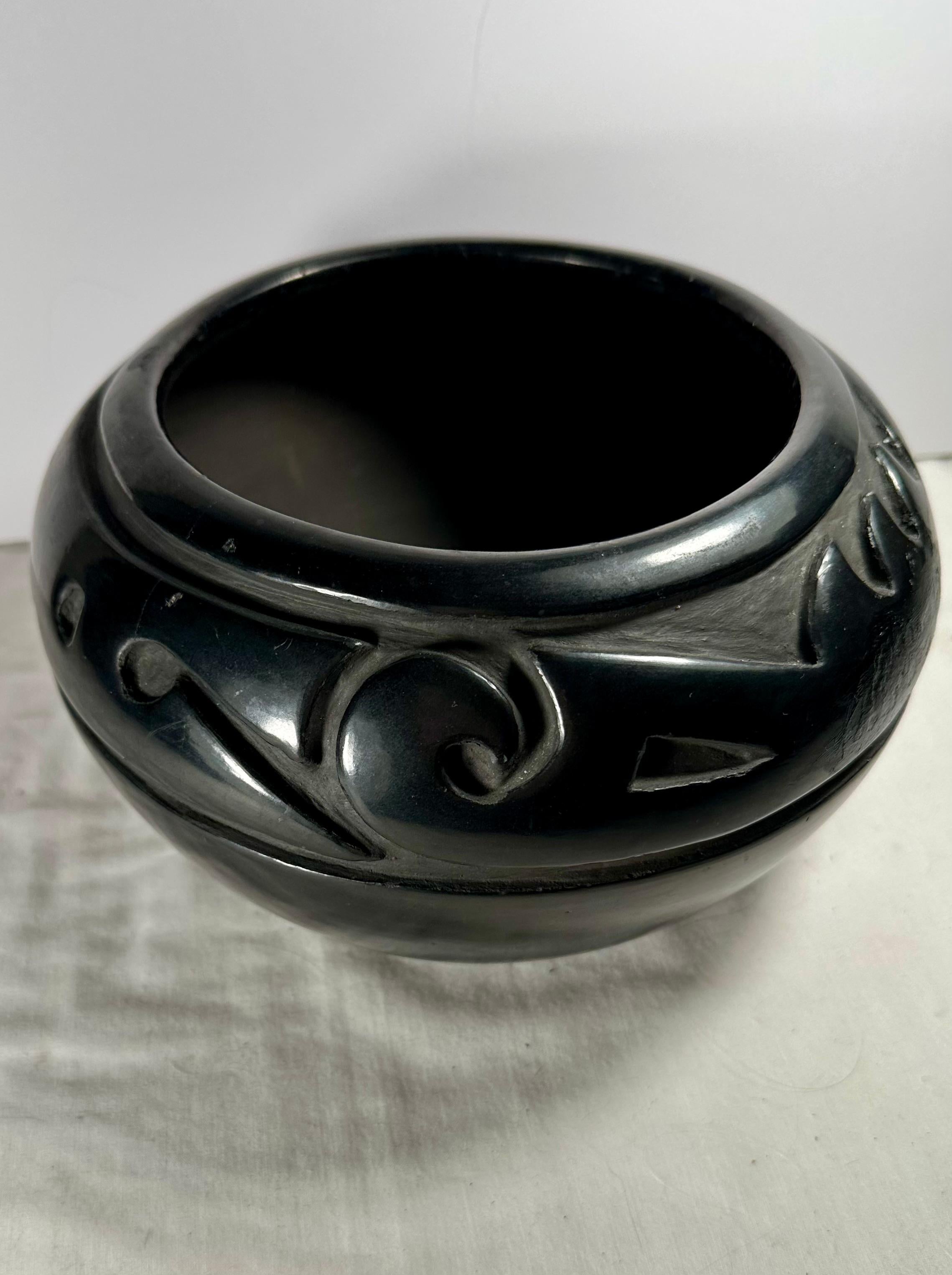 Large Native American Vintage Santa Clara Pueblo Blackware Bowl 2