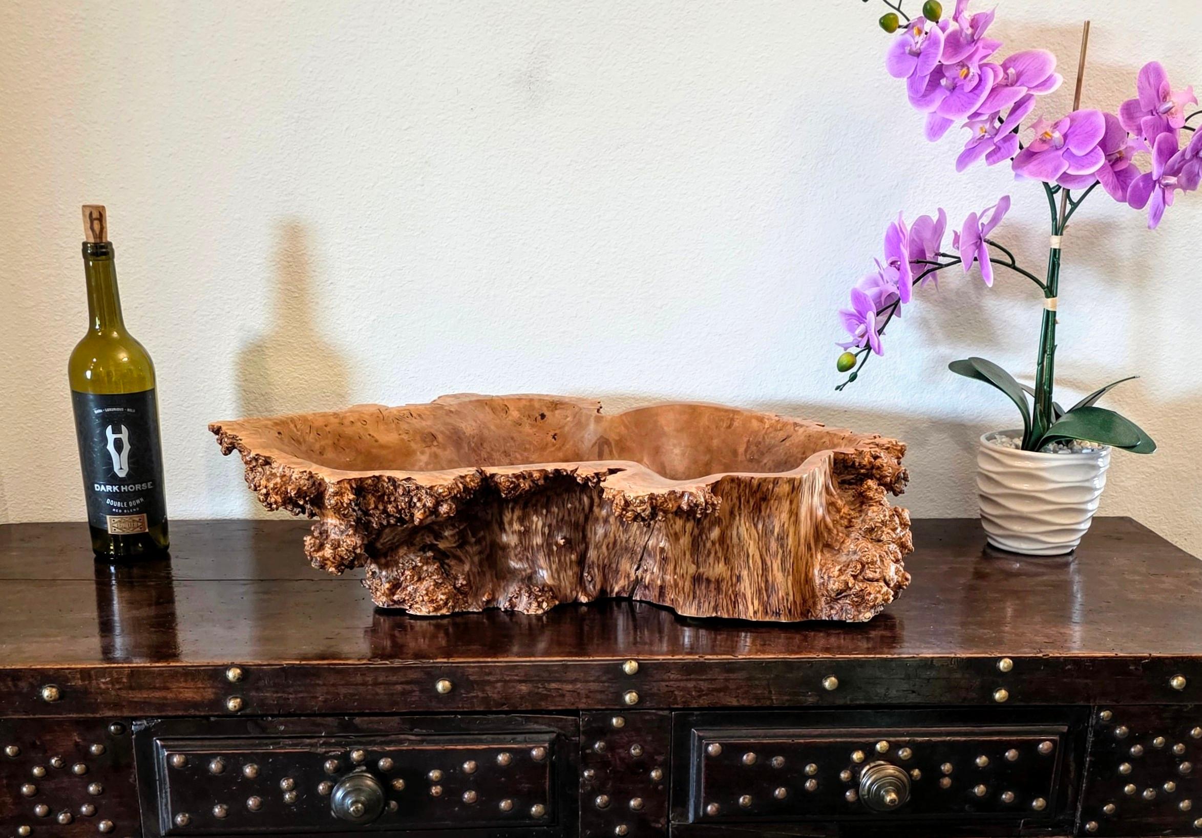 Large Natural Burl Wood Live Edge Carved Bowl Organic Centerpiece Sculpture in vendita 12