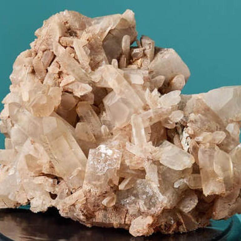 XVIIIe siècle et antérieur Grand spécimen de cristal de Calcite naturel en vente