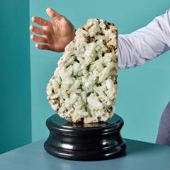 Grande esemplare di calcedonio naturale