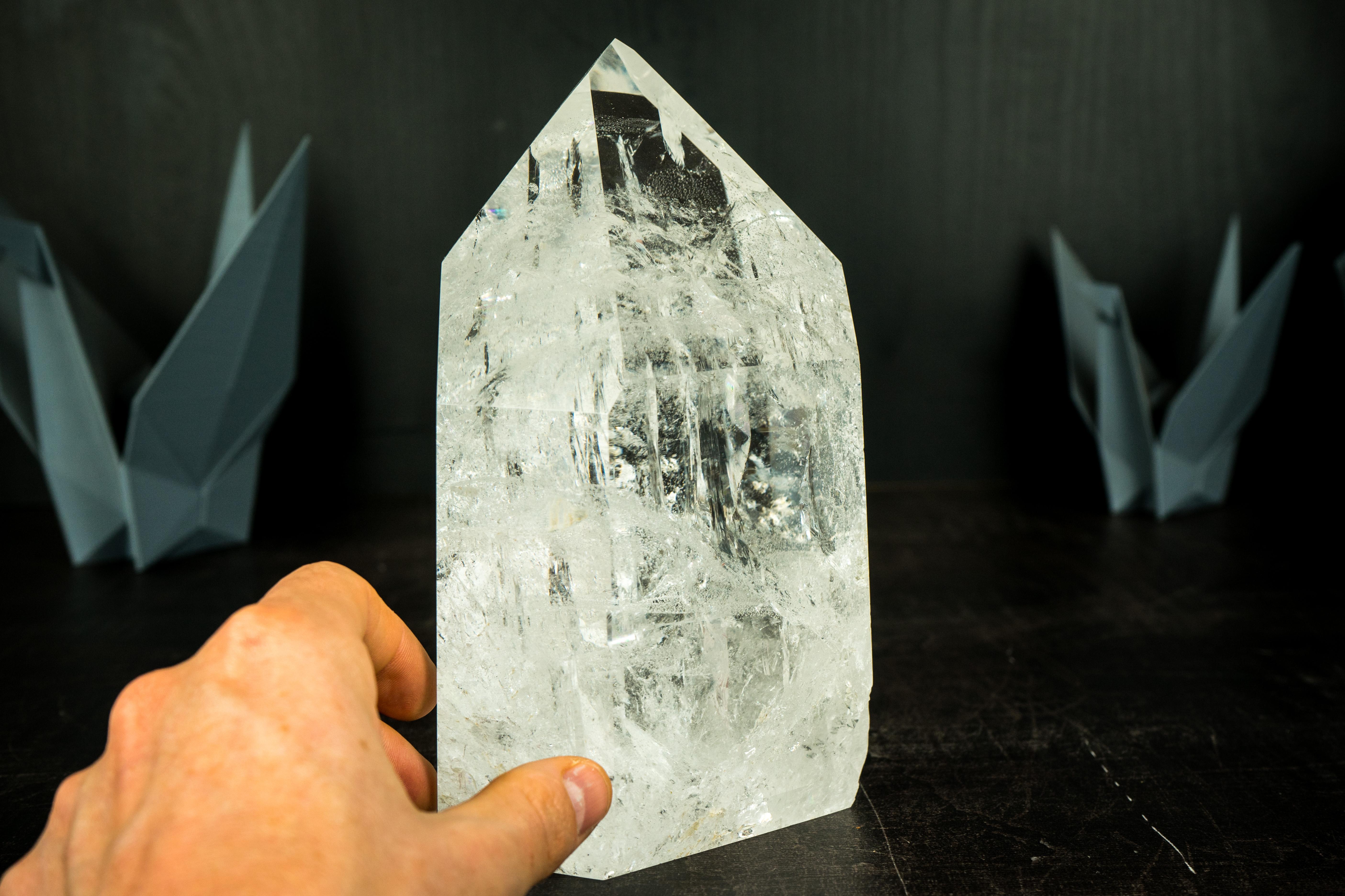 Großer natürlicher Klarquarzturm mit hochkarätigem Klarkristall von Diamantina im Angebot 5