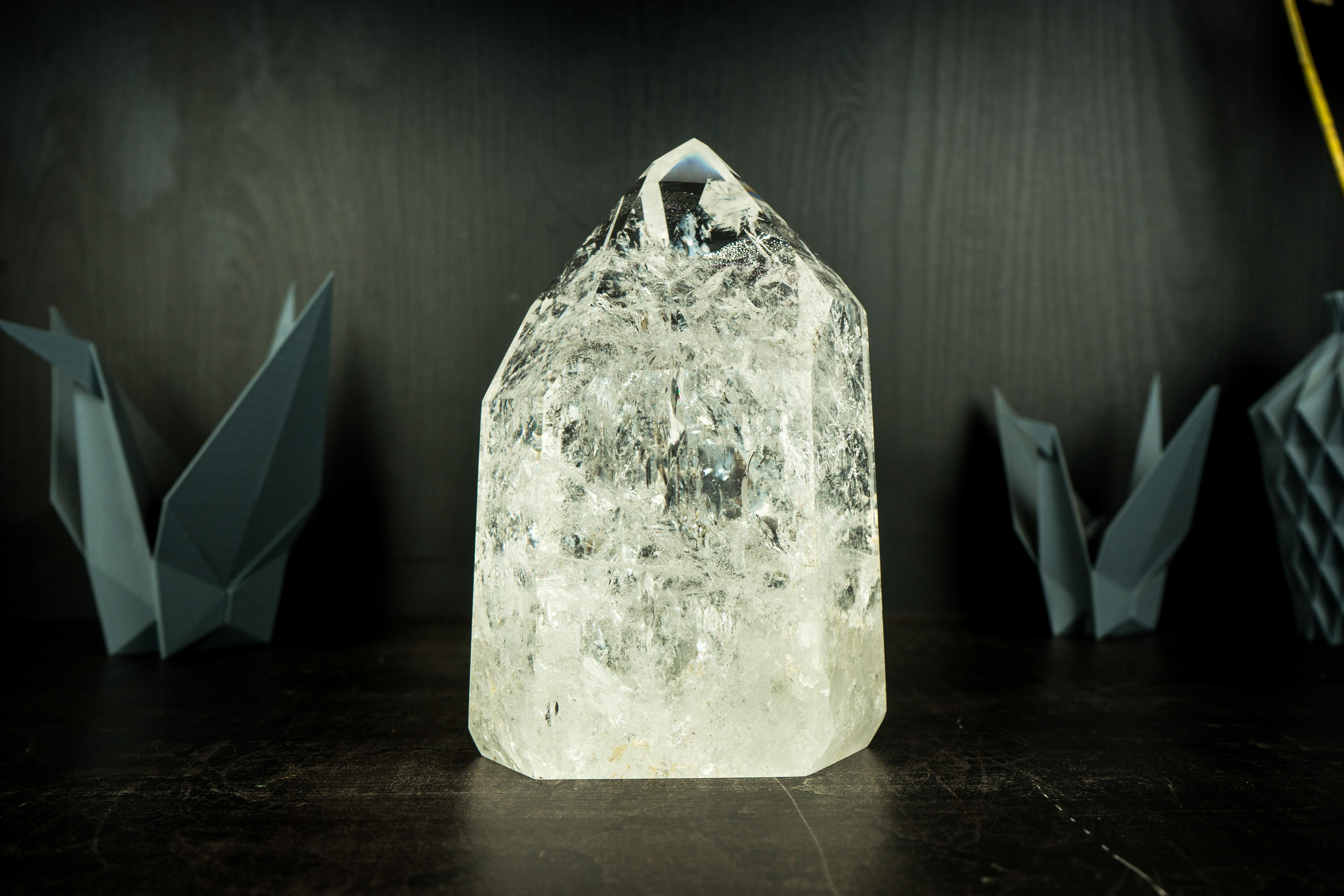 Großer natürlicher Klarquarzturm mit hochkarätigem Klarkristall von Diamantina im Angebot 2