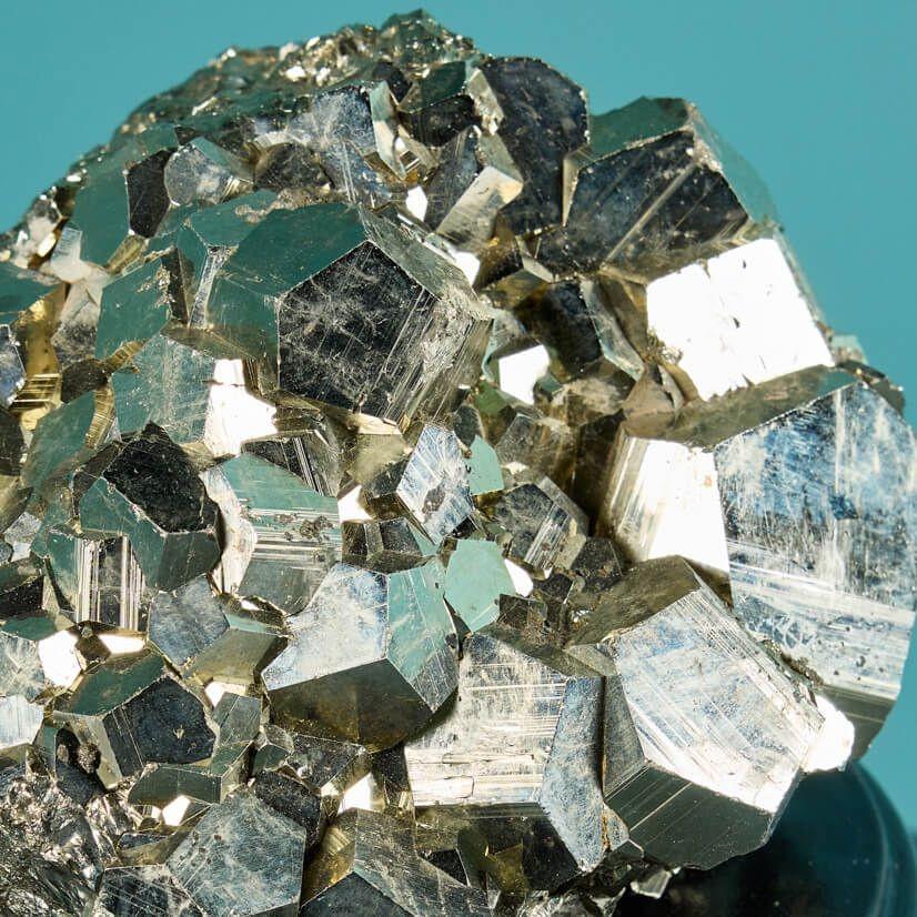 Large Natural Cubed Pyrite Specimen In Fair Condition For Sale In Wormelow, Herefordshire