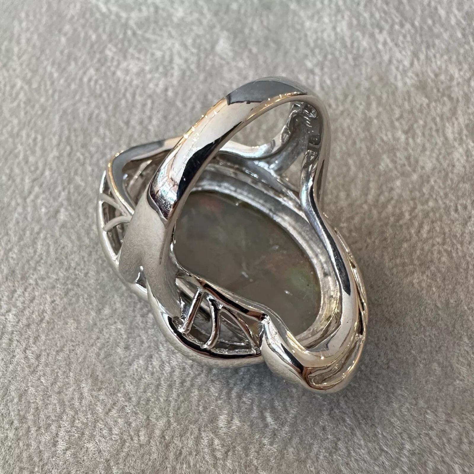 Large Natural Opal 6.81 carat and Diamond Ring in Platinum In Excellent Condition For Sale In La Jolla, CA