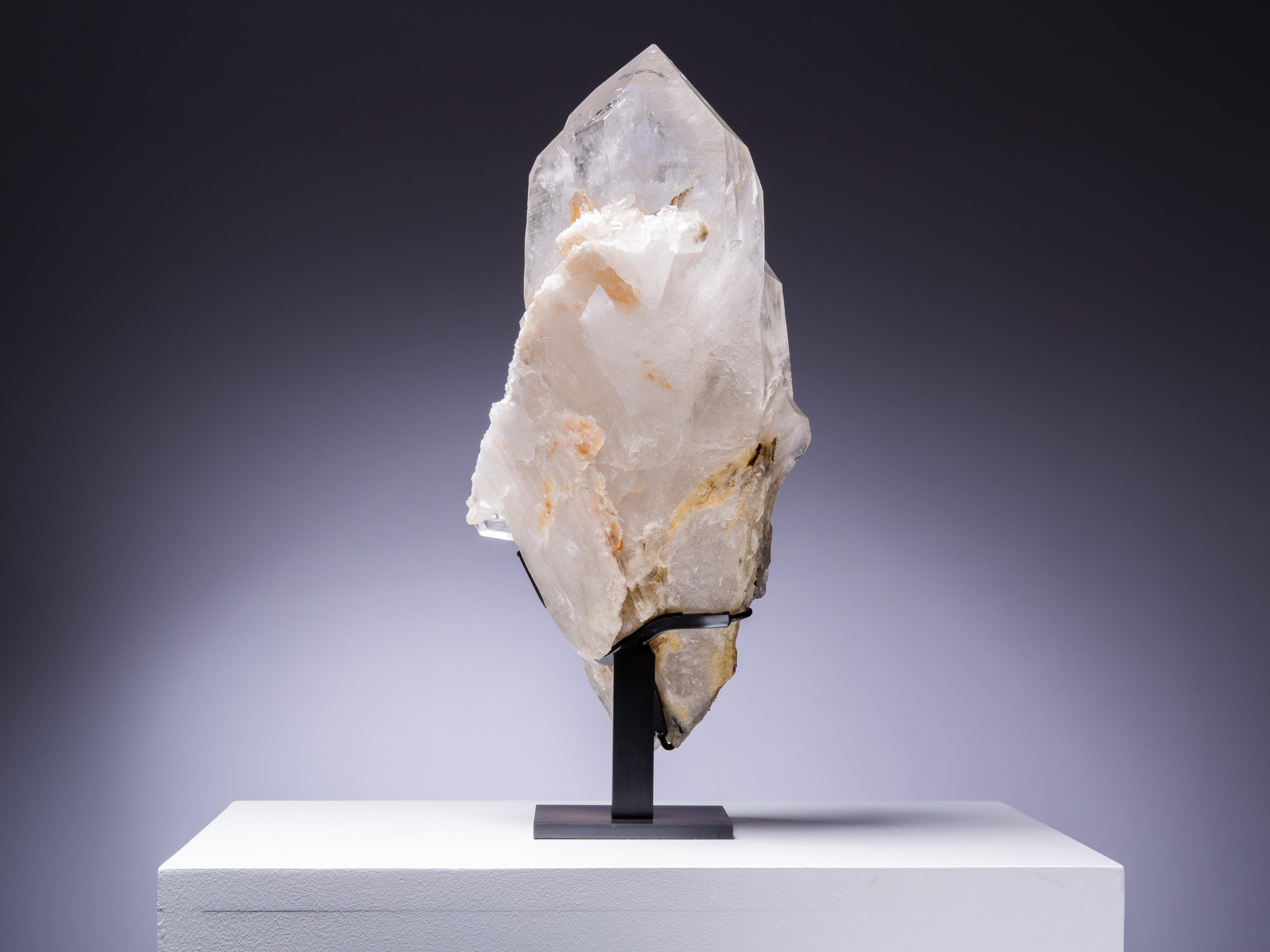 Large Natural Quartz Crystal In Excellent Condition For Sale In London, GB