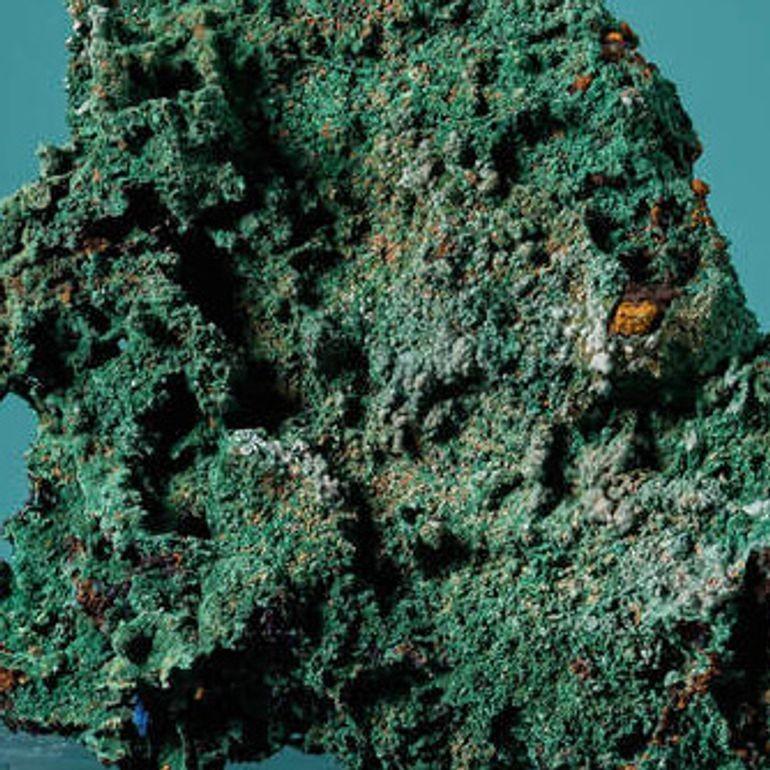 Malgache Grand spécimen de malachite brute squelettique naturelle en vente