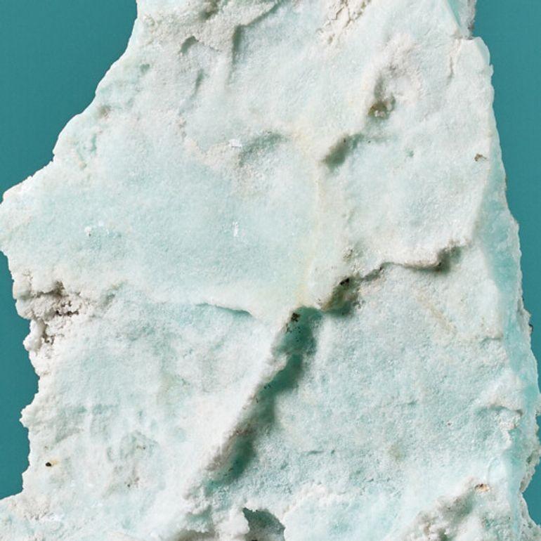 Large Natural Smithsonite Plate-like Specimen In Fair Condition For Sale In Wormelow, Herefordshire