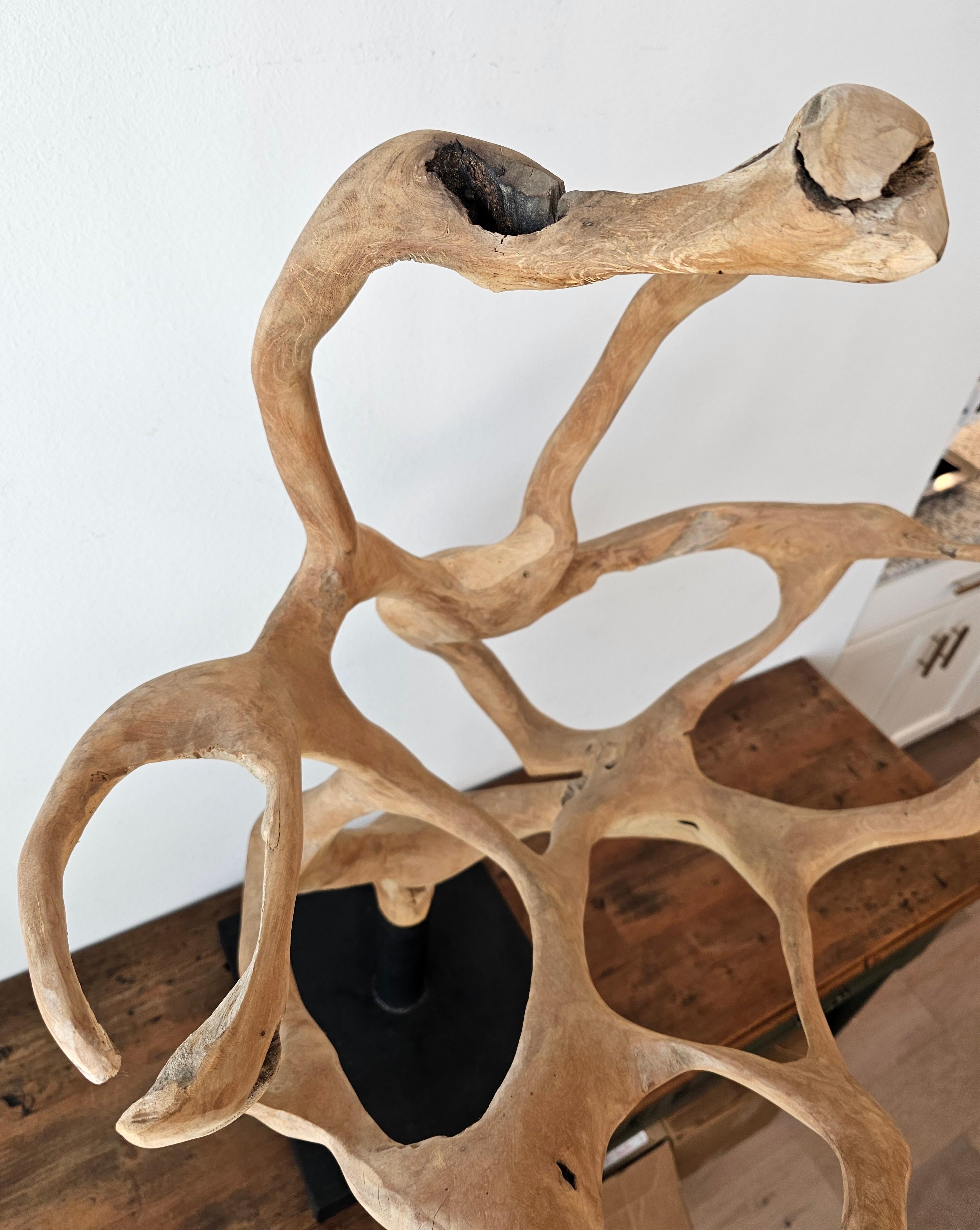 Escultura grande de madera de raíz de teca natural en venta 6