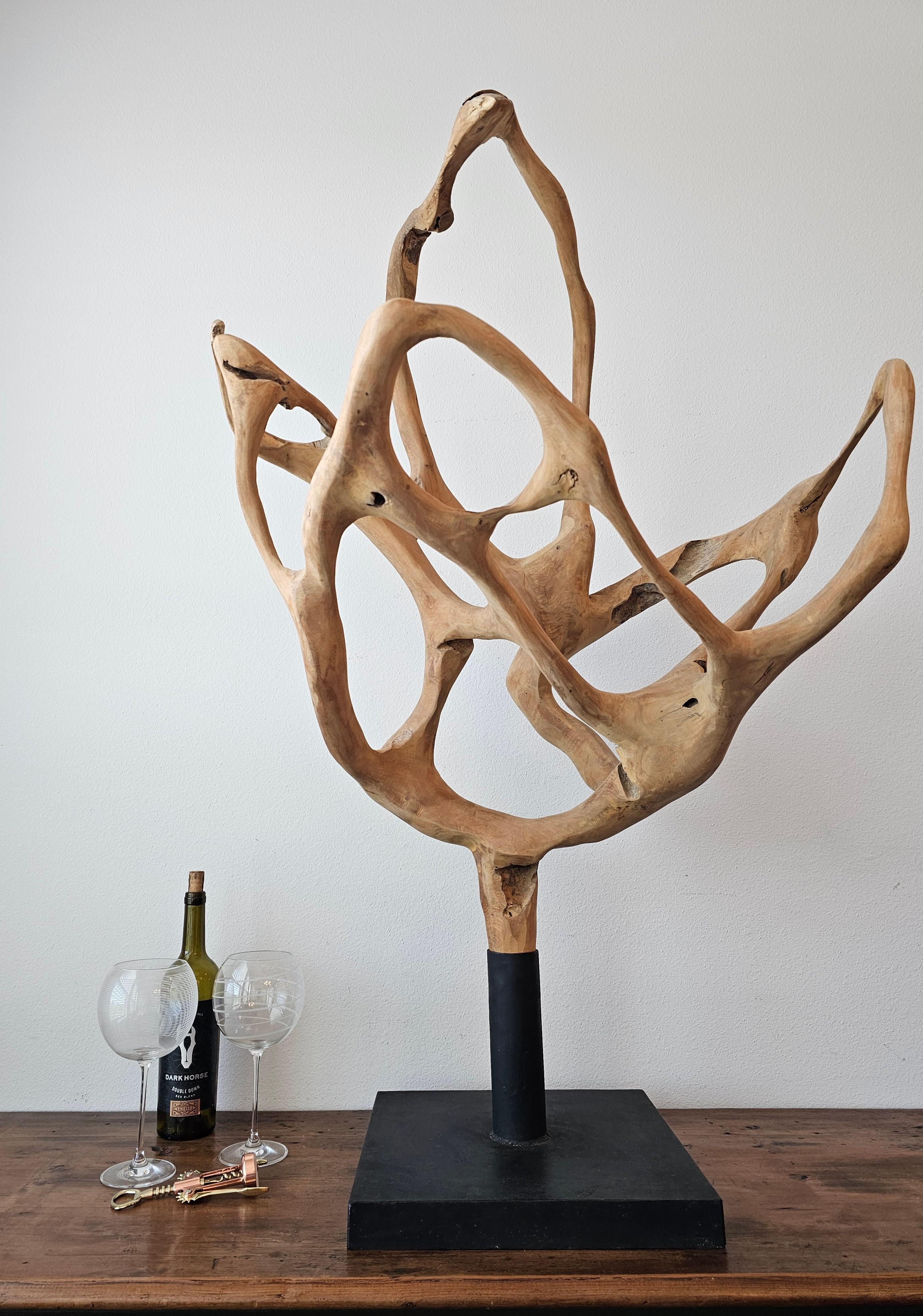 Escultura grande de madera de raíz de teca natural en venta 9