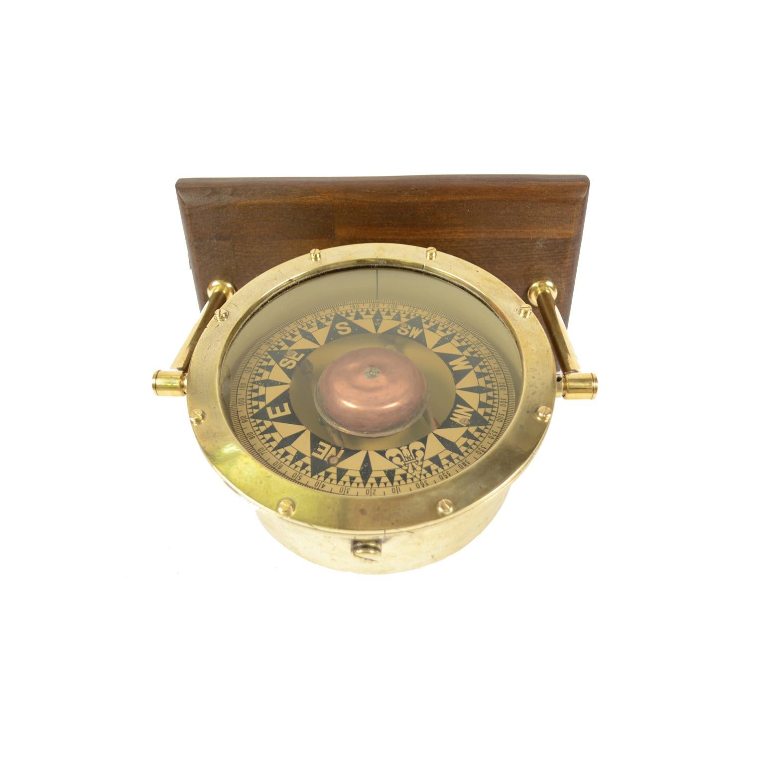 Large Nautical Compass Second Half of the 19th Century on Wooden Board In Good Condition In Milan, IT