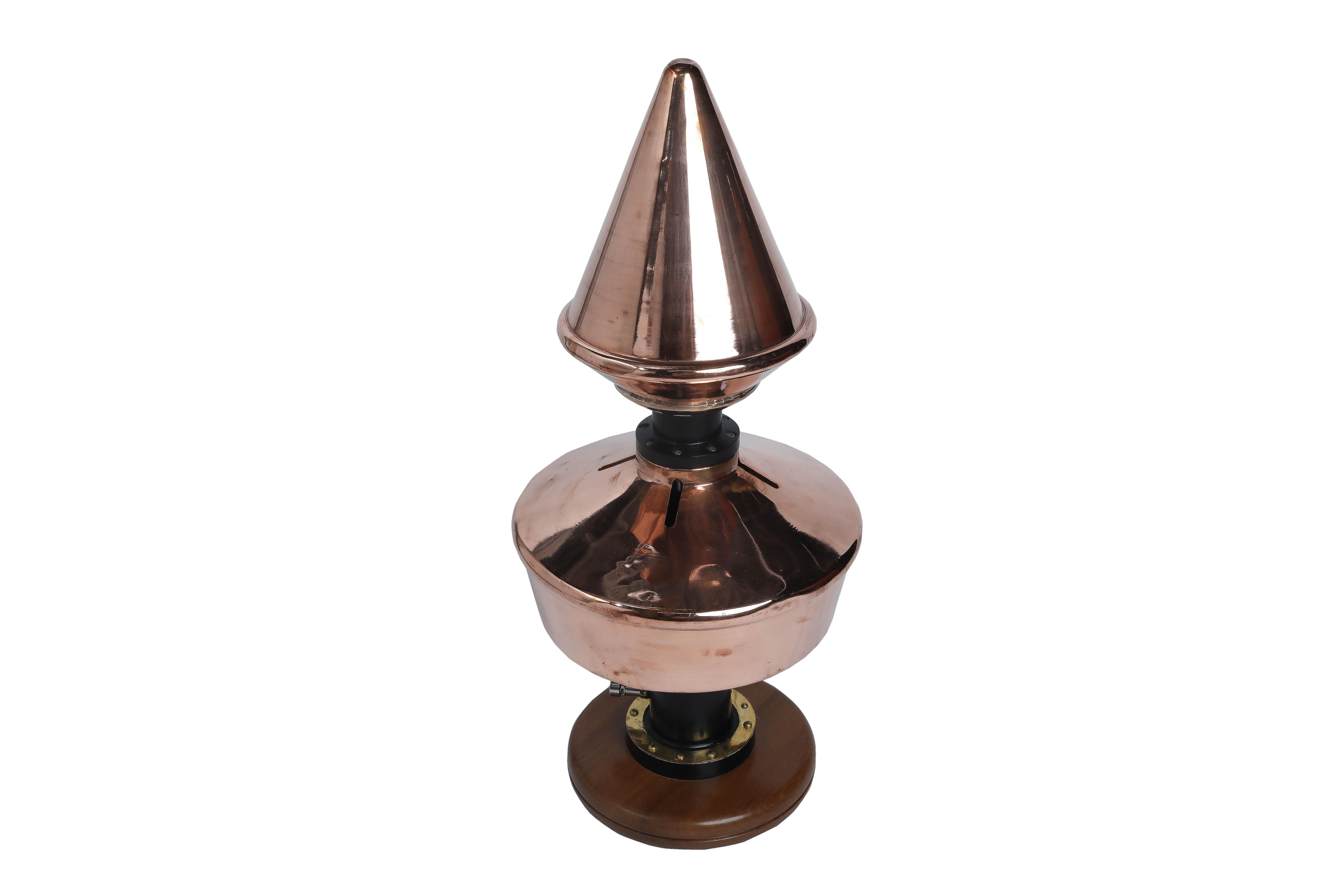 Industriel Grande sculpture nautique, faisant à l'origine partie d'une antenne de navire en vente