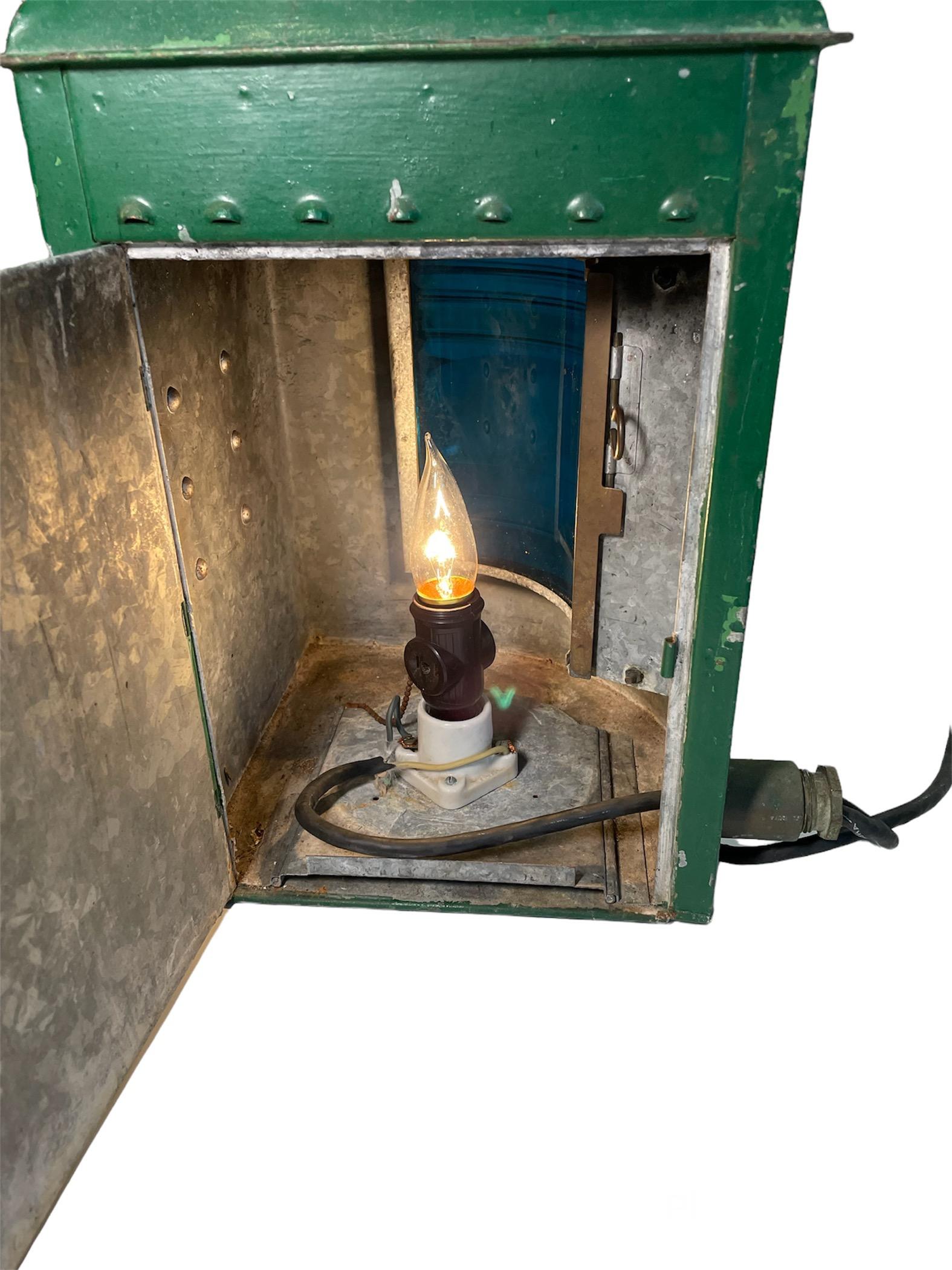 Métal Grande lanterne nautique en métal électrifié en vente