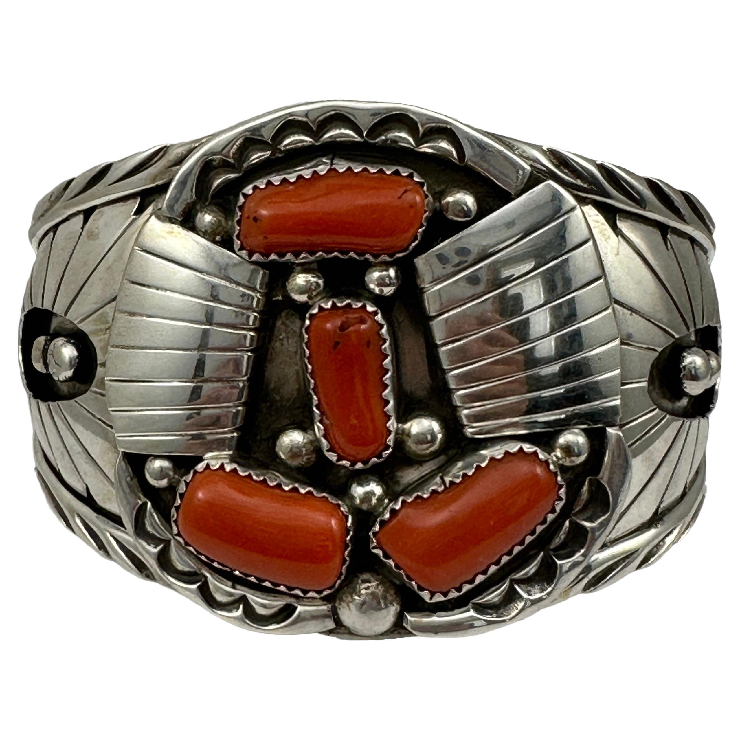 Grand manchette large ~ Navajo ~ en argent sterling .925 ~ corail 1" 3/4 de large par DE en vente