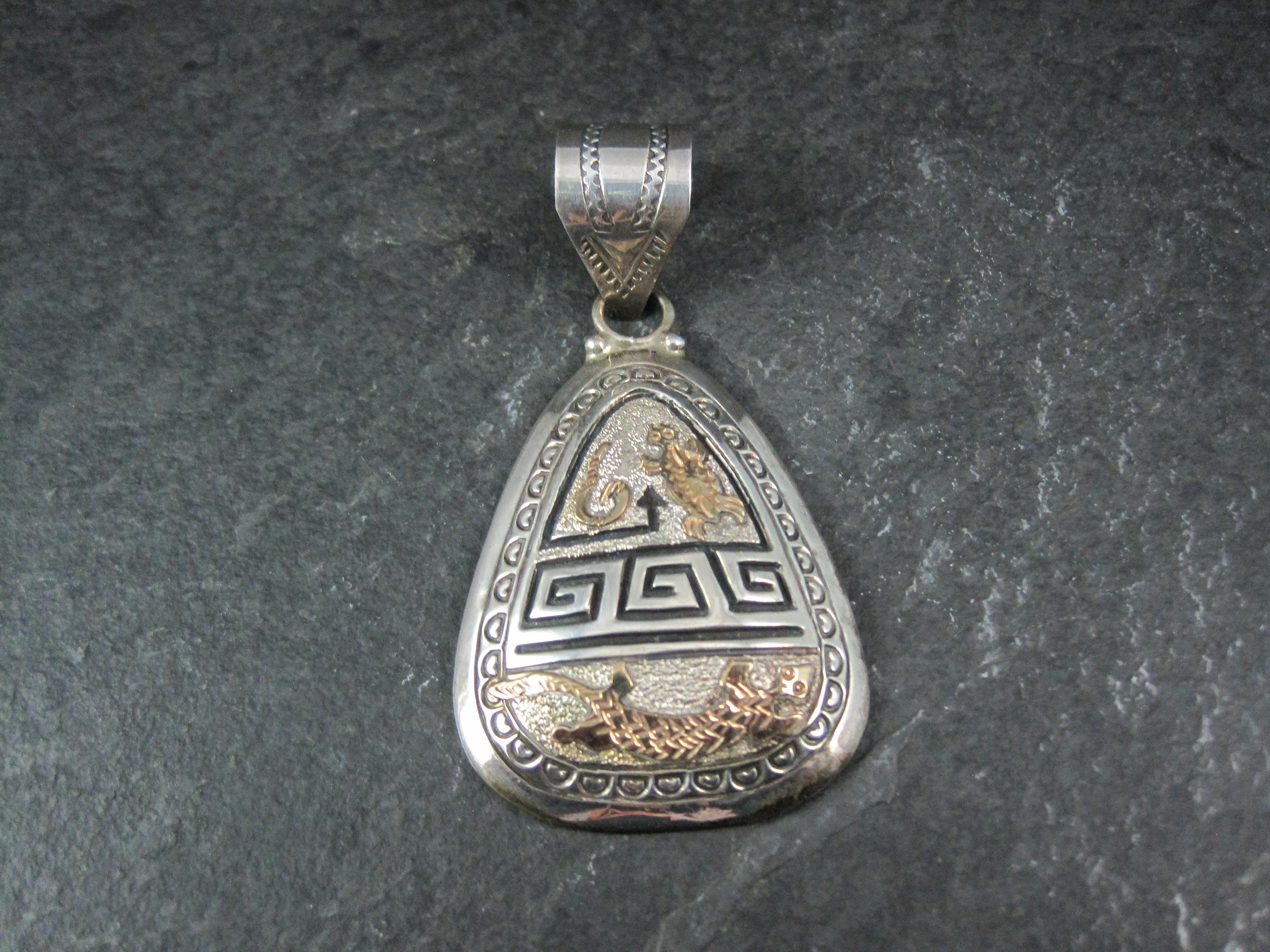 Grande ciondolo Navajo a forma di tartaruga e serpente in argento e oro 12 carati in vendita 1