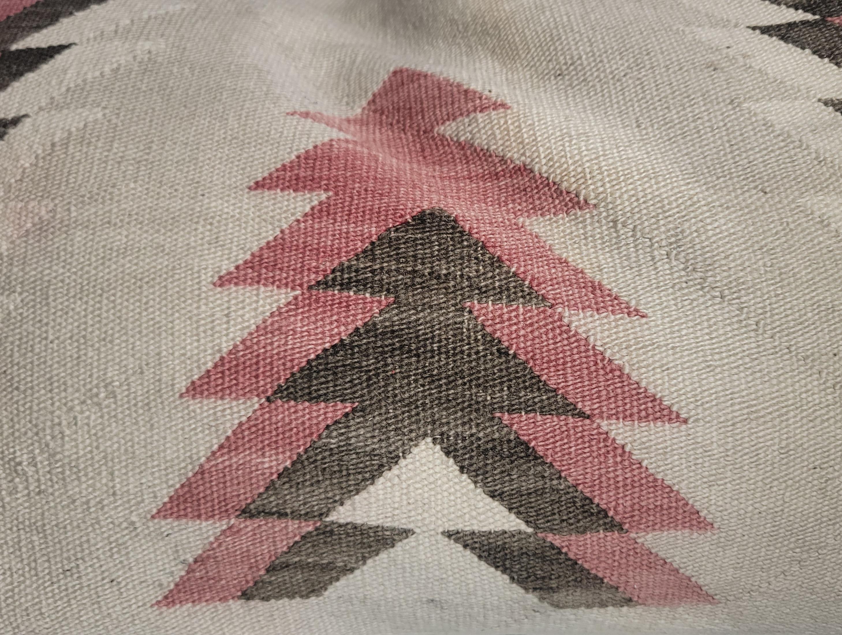 Grands coussins de tissage Navajo - Paire Bon état - En vente à Los Angeles, CA