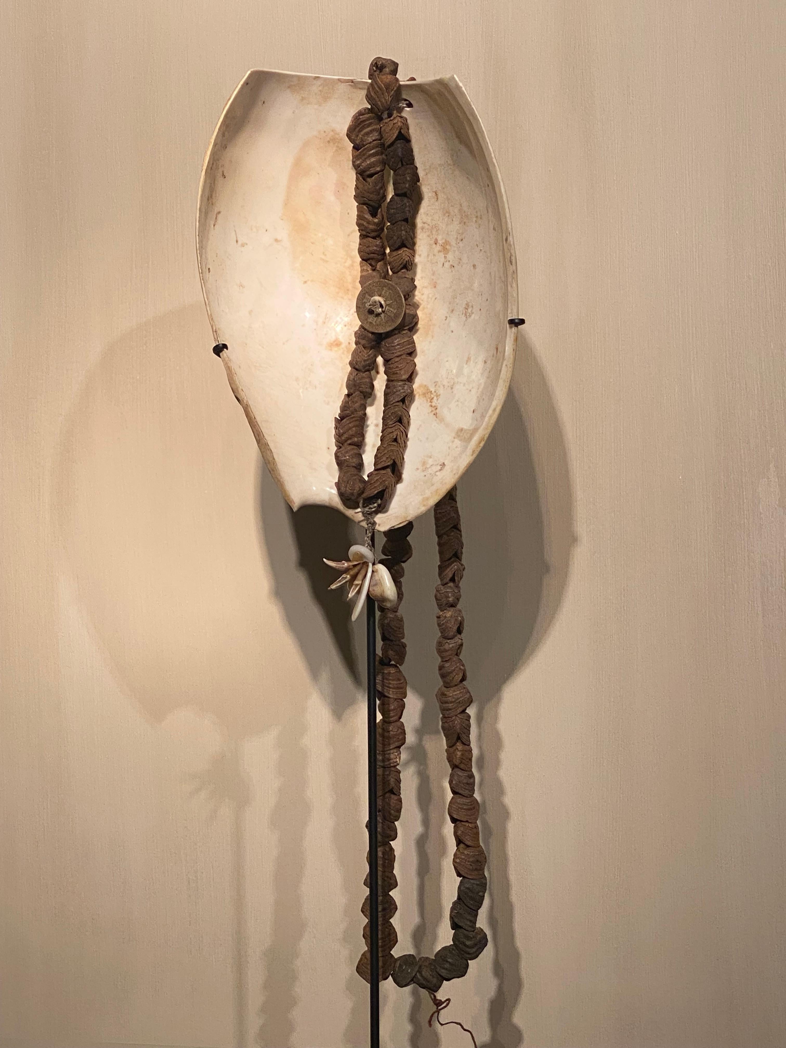 Collar grande de Papúa Nueva Guinea en venta 4
