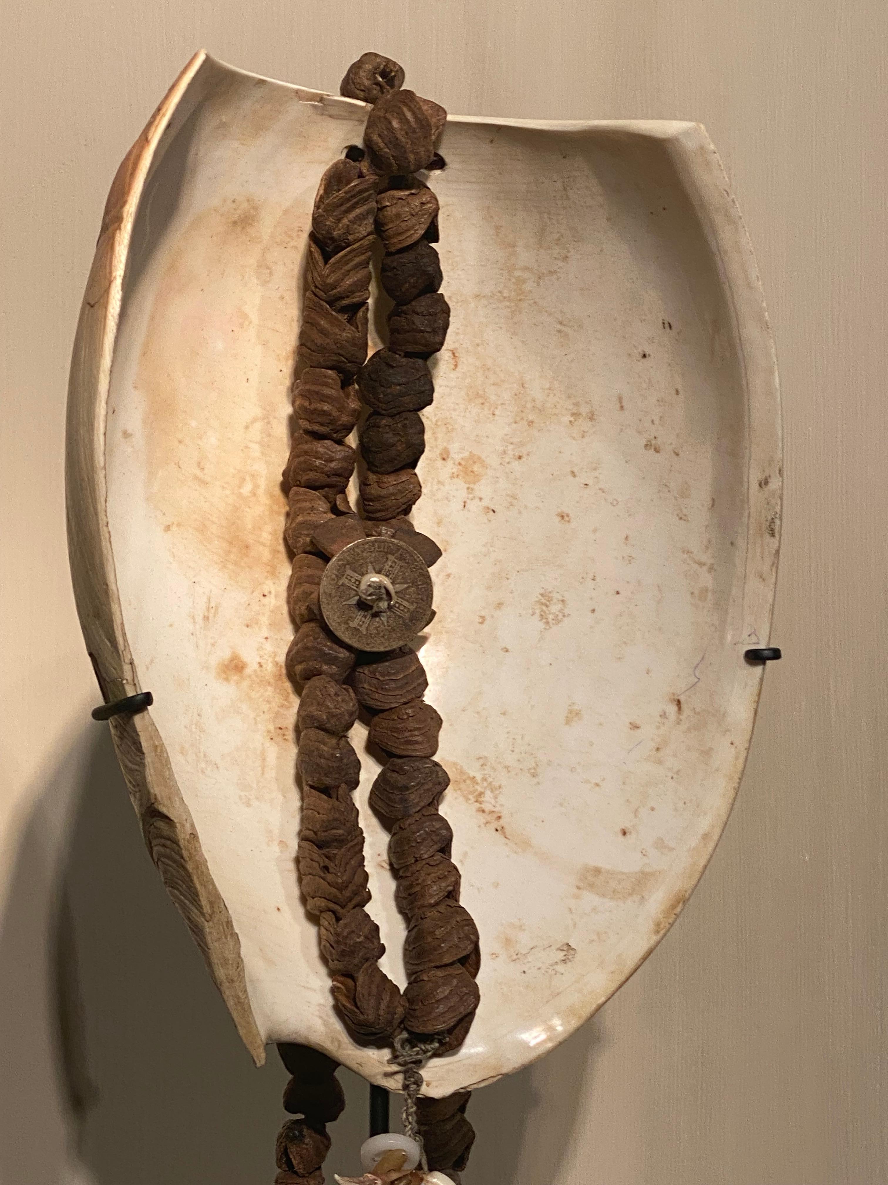 Collar grande de Papúa Nueva Guinea en venta 1