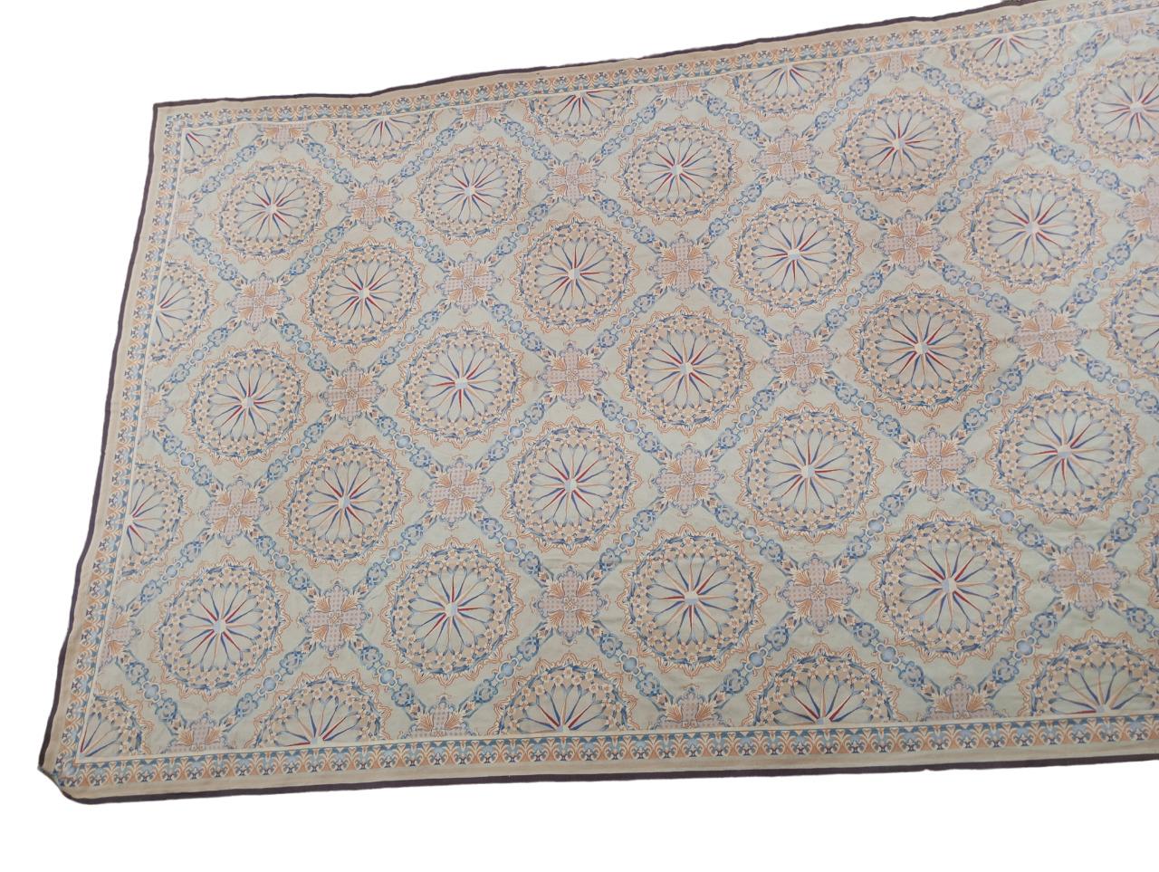 Großer Nadelspitze-Teppich 670x 430 cm.  Vintage-Stil „Frankreichstil“ (1980)   im Angebot 1