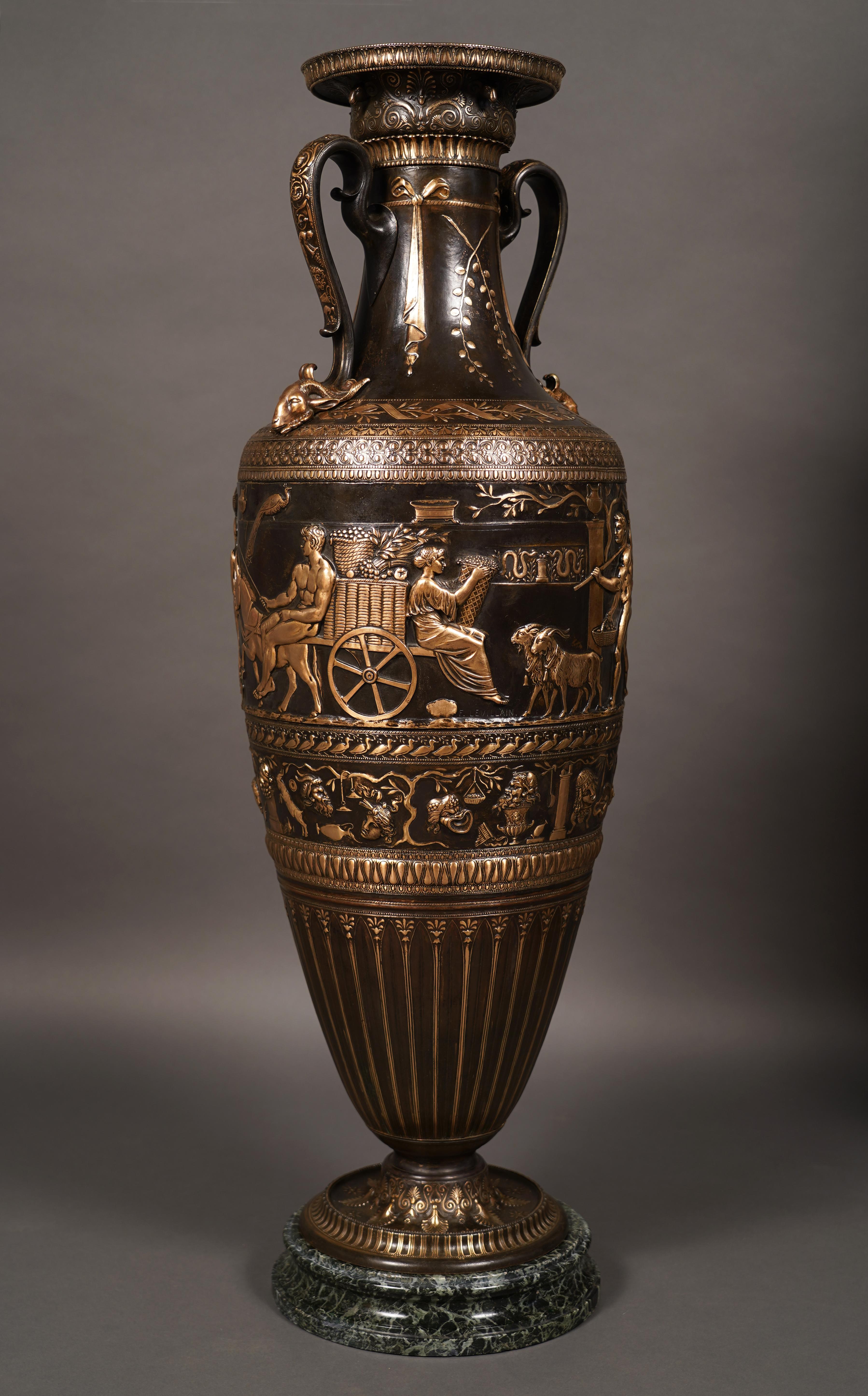 Néo-grec Grand vase néo-grec de F. Levillain & F. Barbedienne, France, datant d'environ 1890 en vente