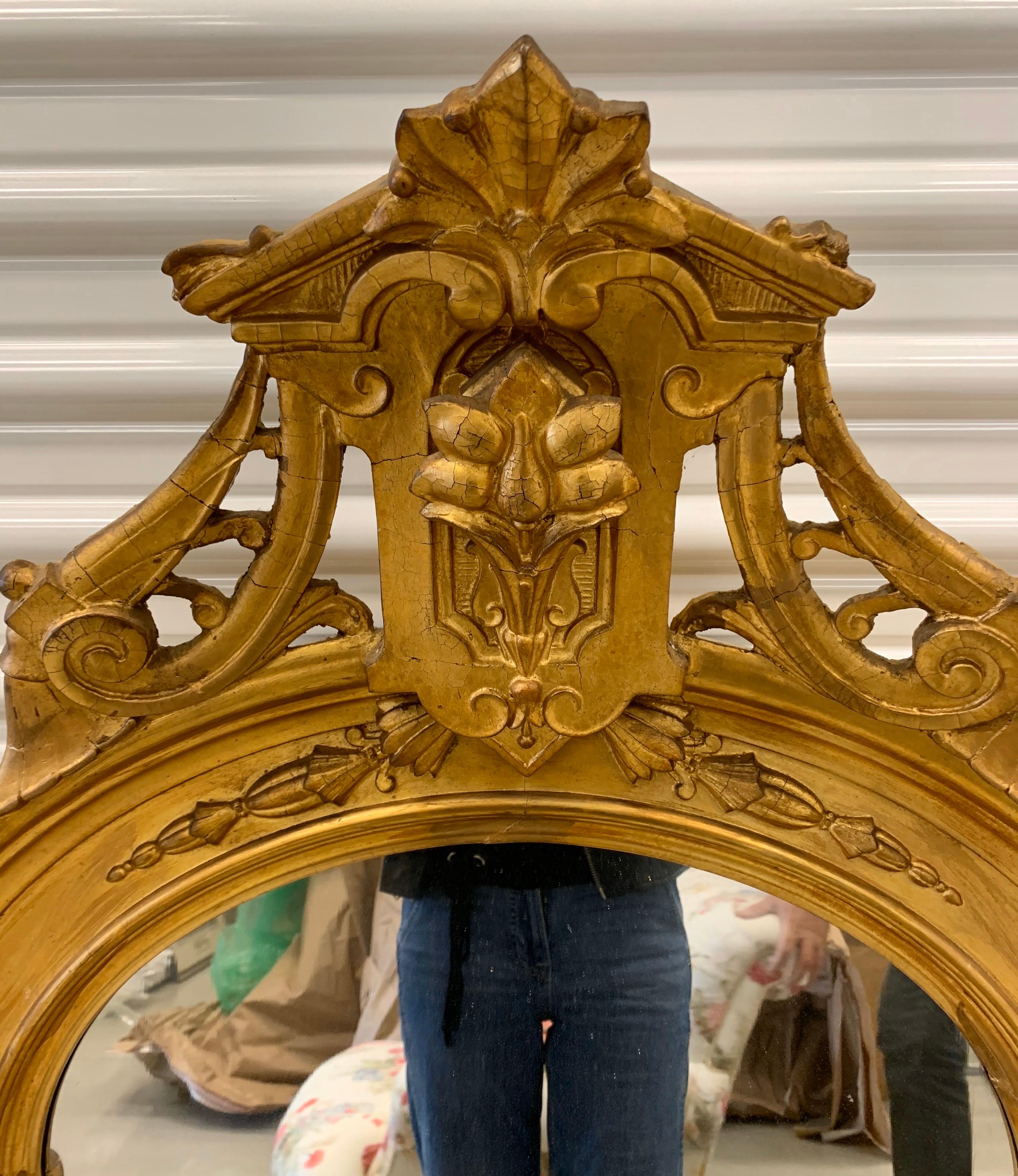 Large Neoclassical Antique Gilt Gold Giltwood Mantle or Wall Mirror In Fair Condition In West Hartford, CT