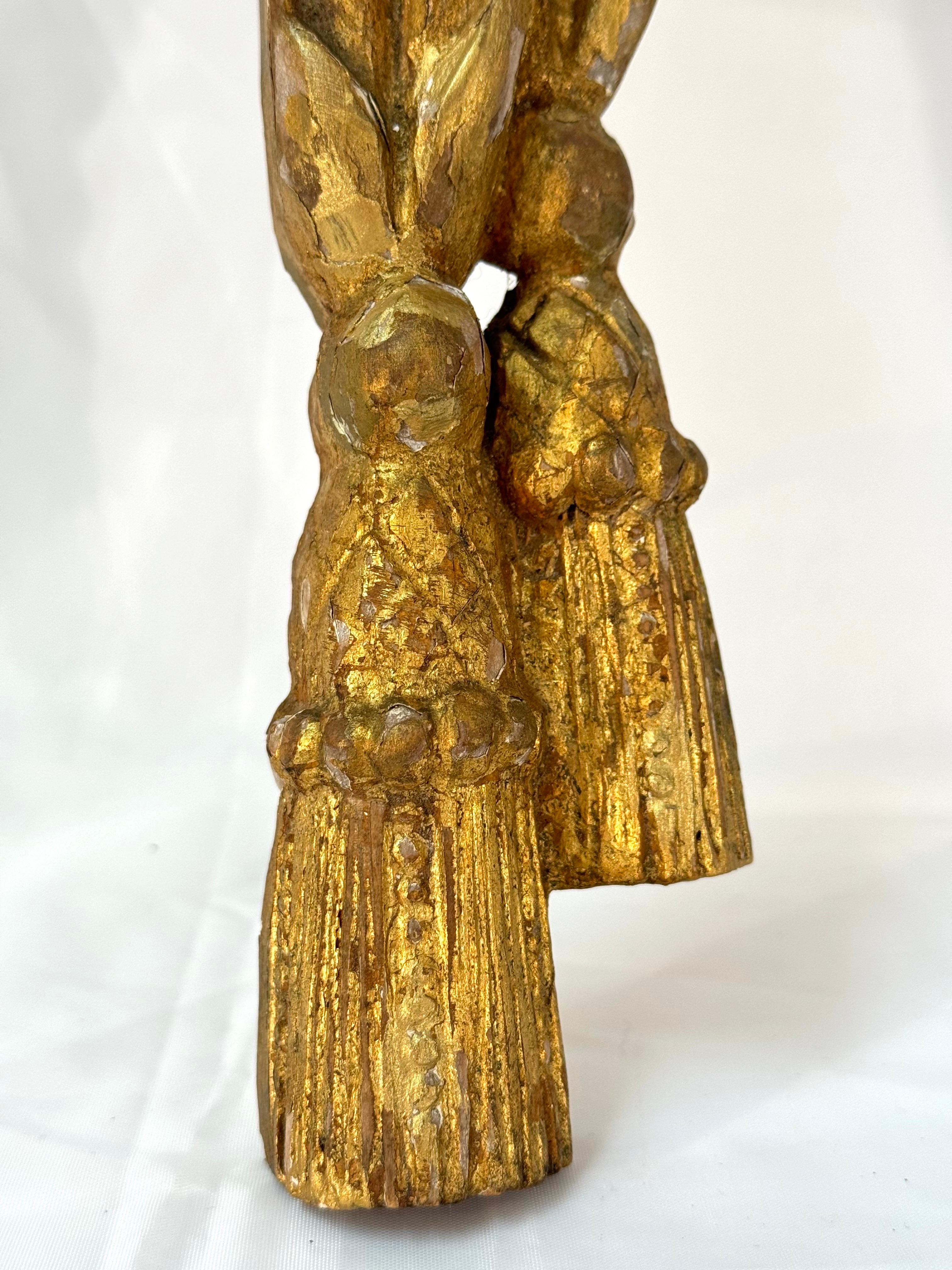 Grande applique néoclassique en bois doré en forme d'aigle en vente 5