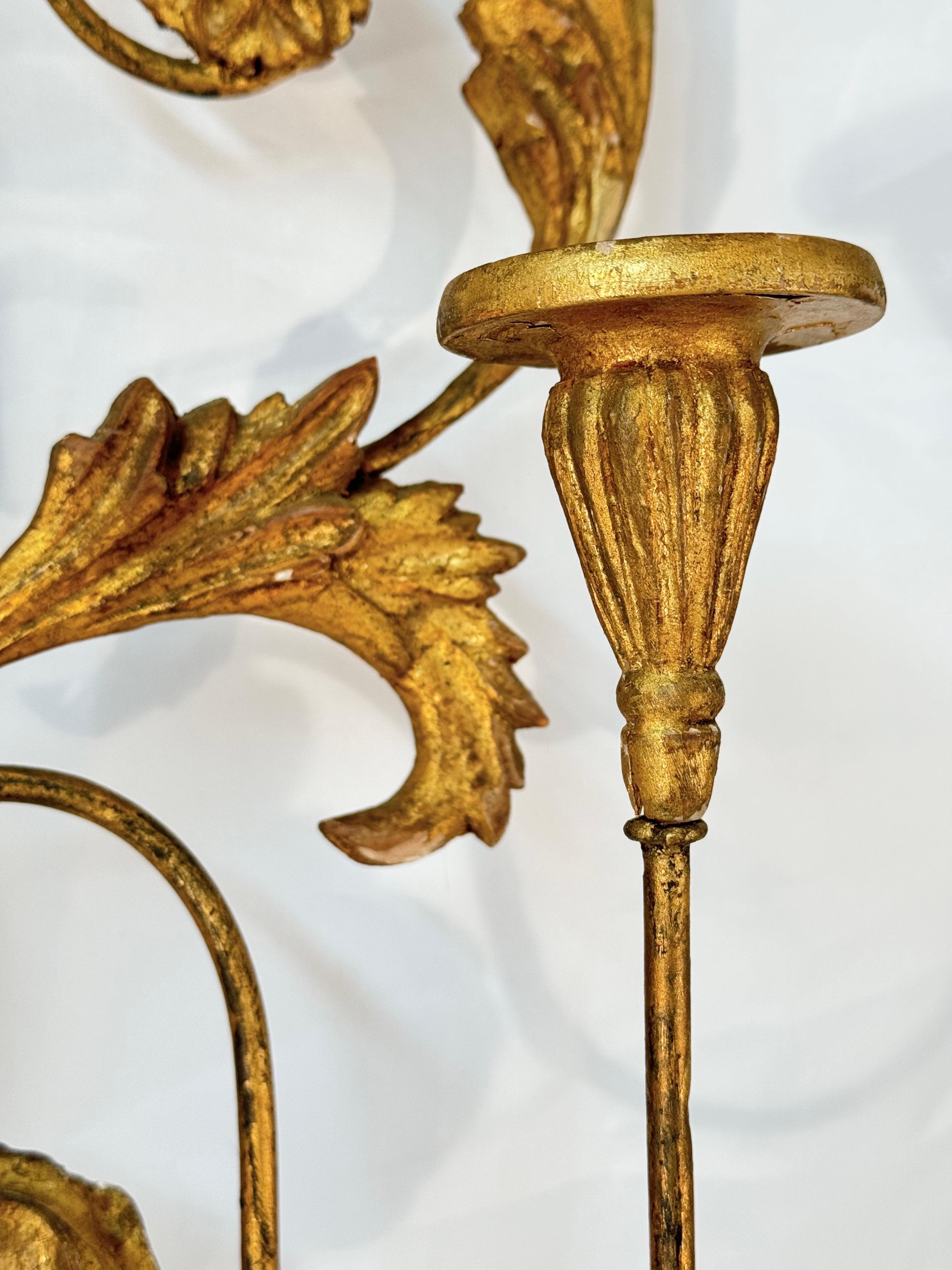 Large Neoclassical Gilt Wooden Eagle Sconce For Sale 8