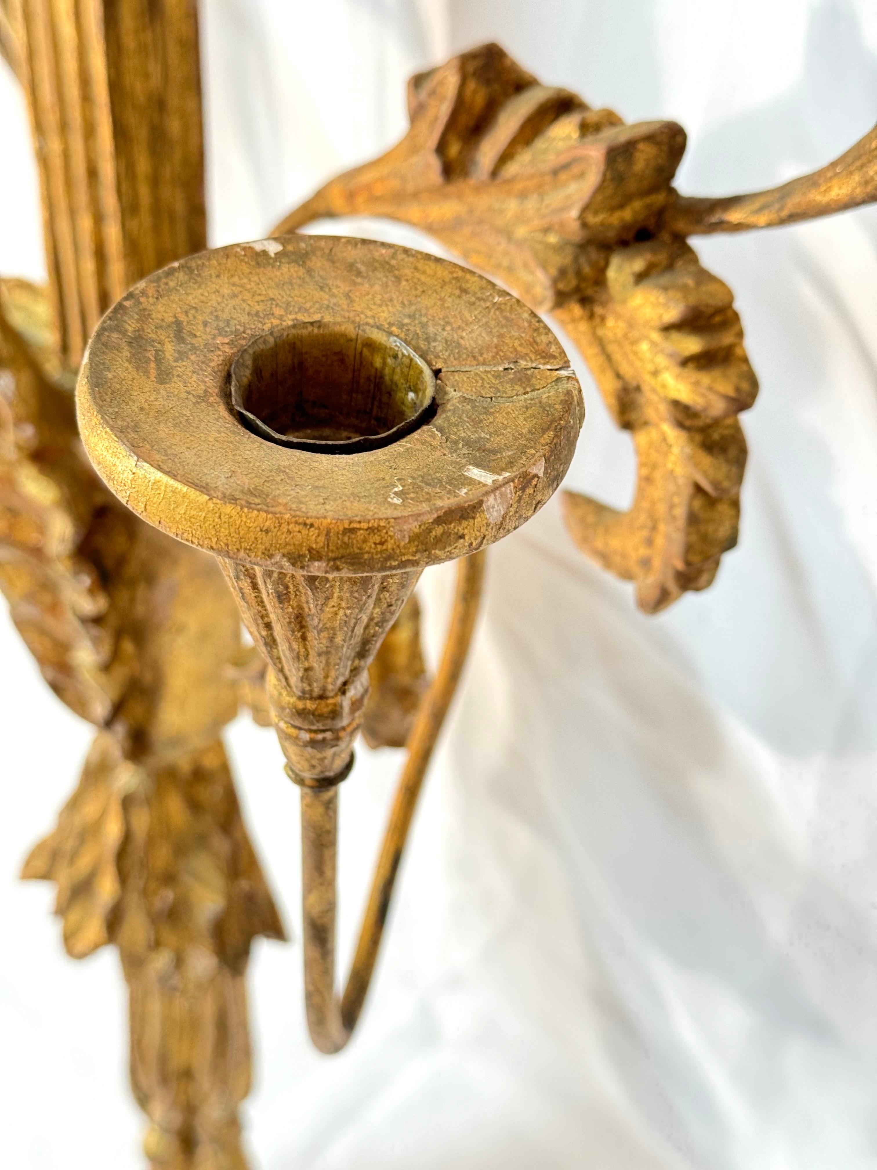 Large Neoclassical Gilt Wooden Eagle Sconce For Sale 10