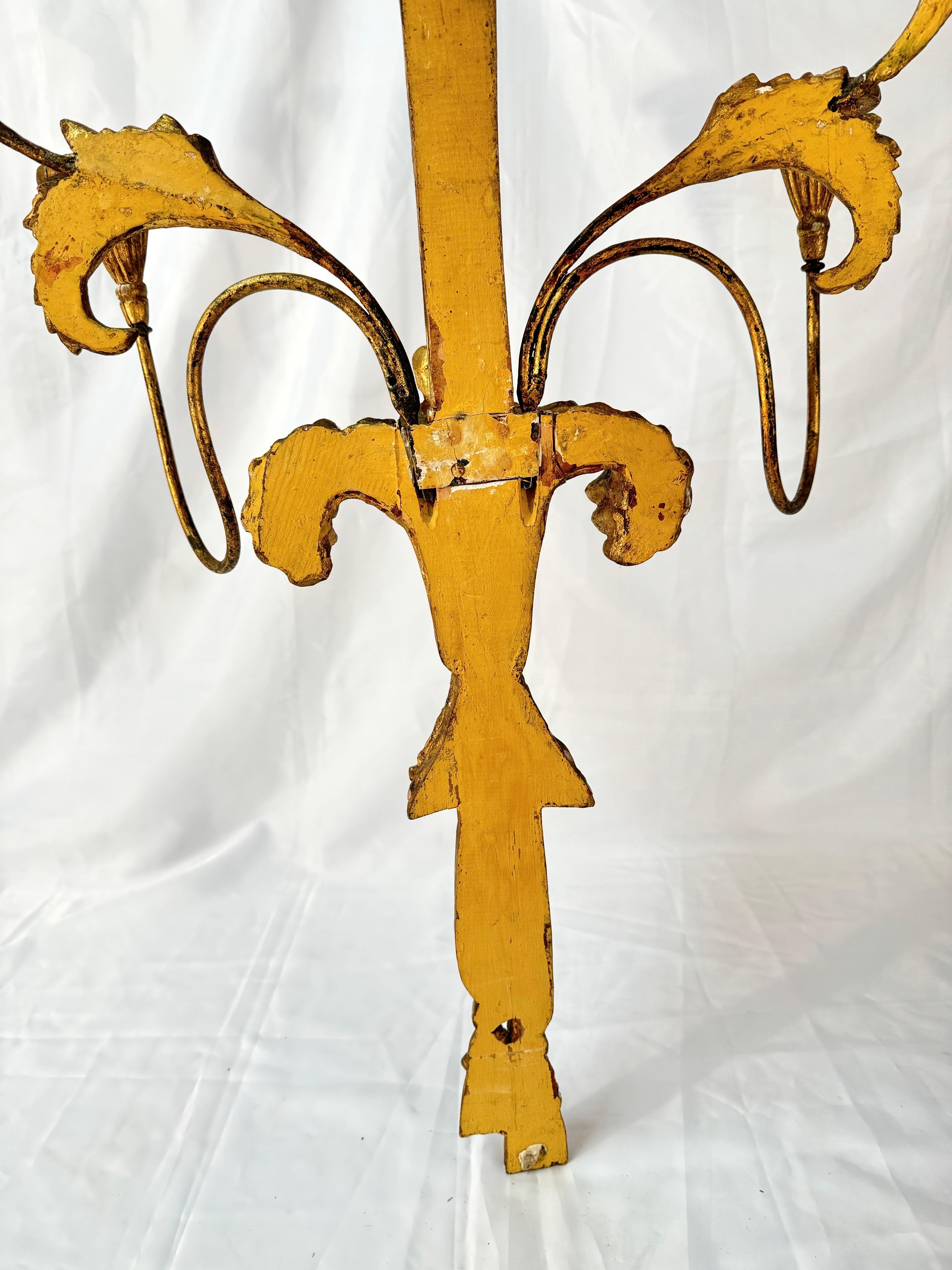 Large Neoclassical Gilt Wooden Eagle Sconce For Sale 14