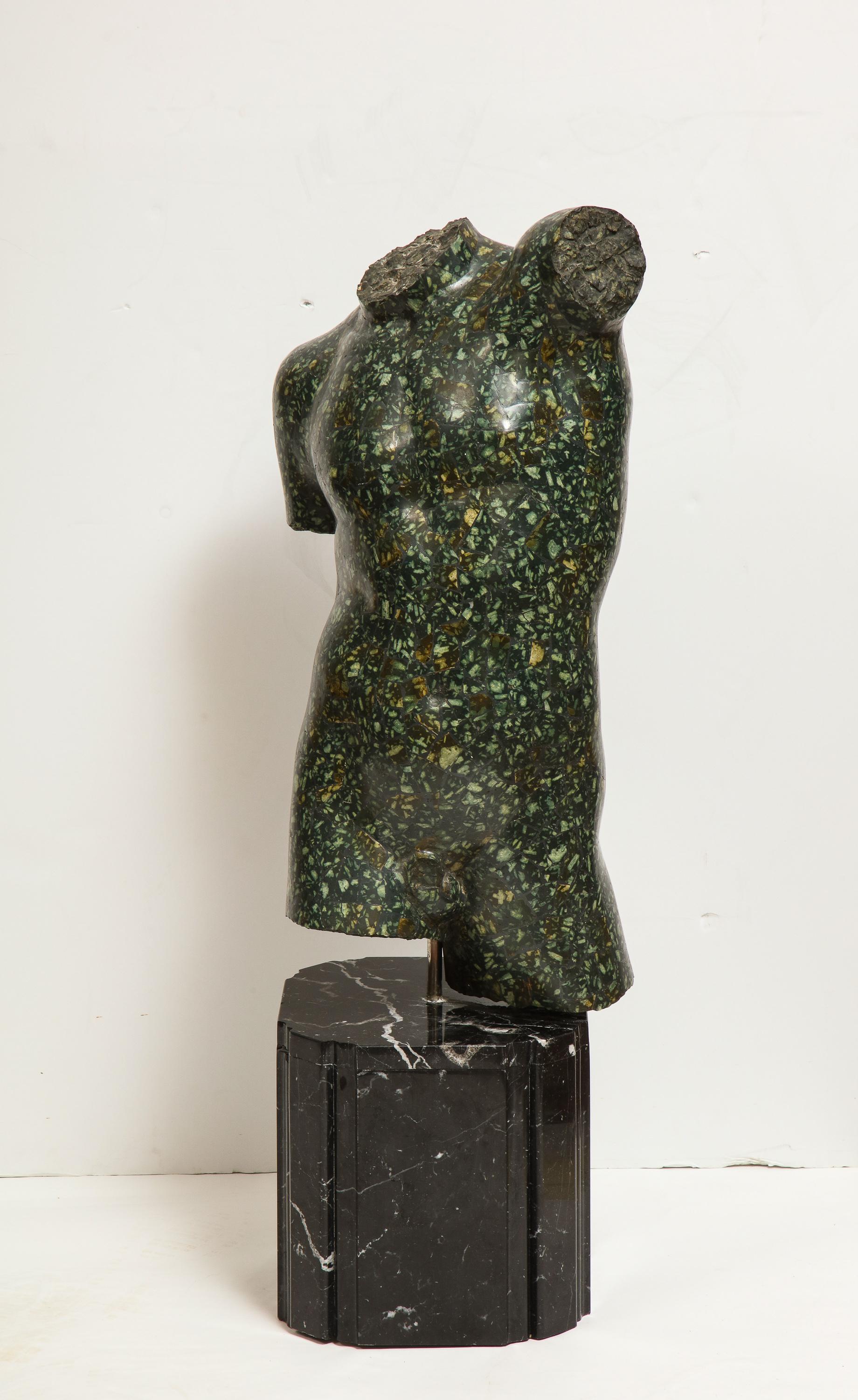 Large neoclassical Italian green porphyry veneered model of a Male Torso, after the antique, early 20th century.

Very decorative torso, extremely attractive figure with great color, on a black marble base, with rotating body. 

Good condition,