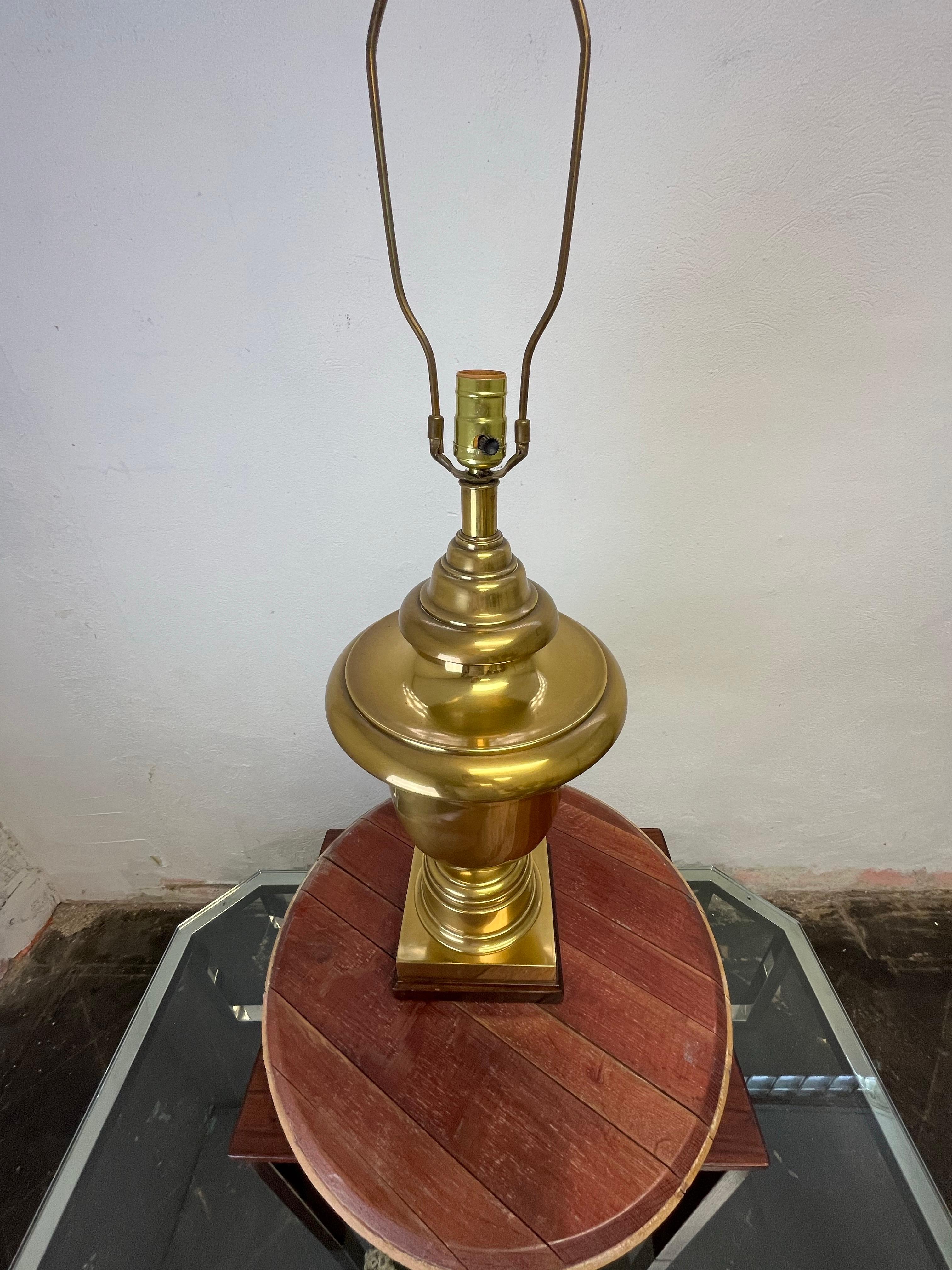 20th Century Large Neoclassical Solid Brass Urn Table Lamp For Sale