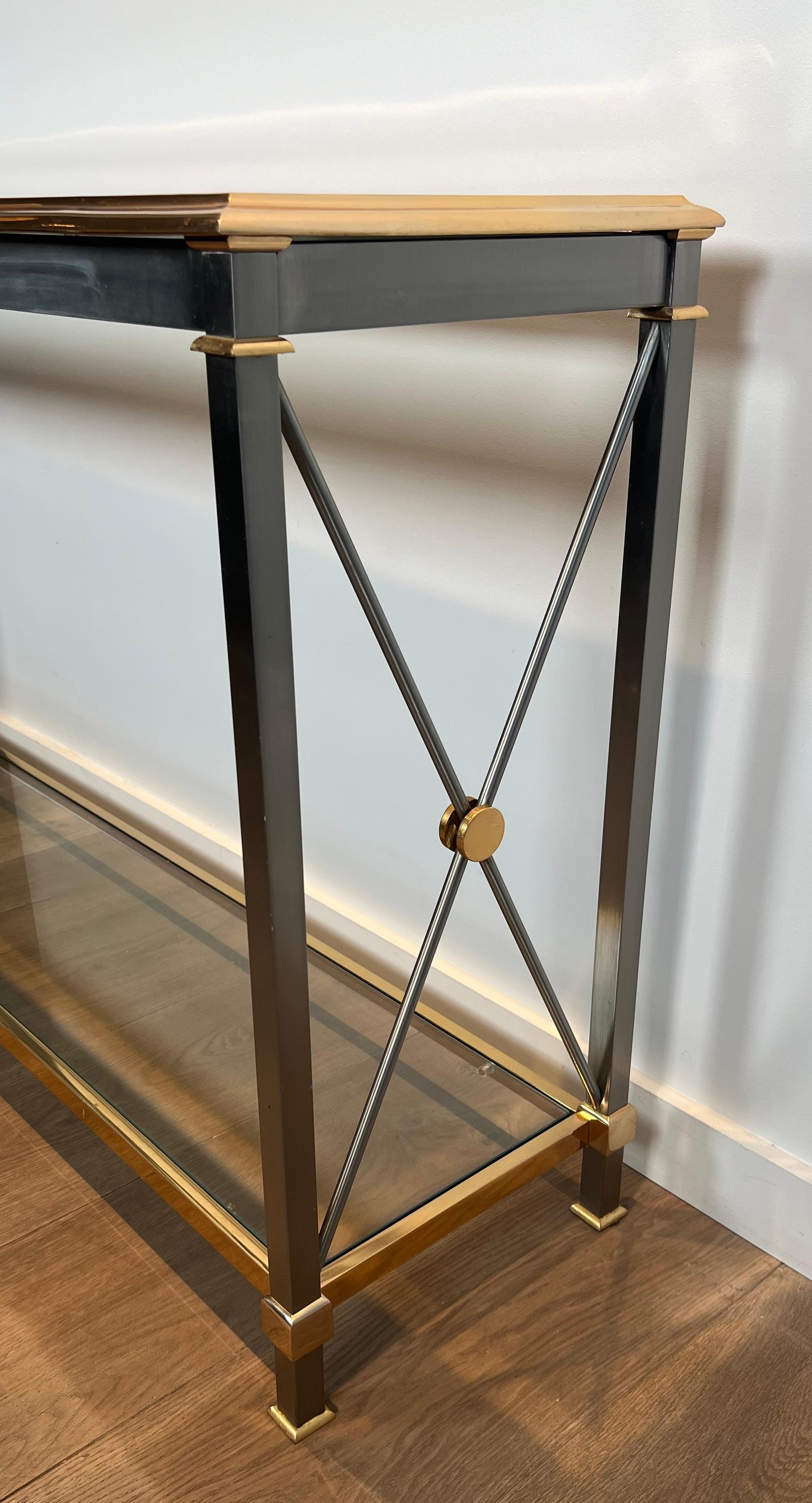Gran consola de latón dorado y metal de cañón de estilo neoclásico Latón en venta