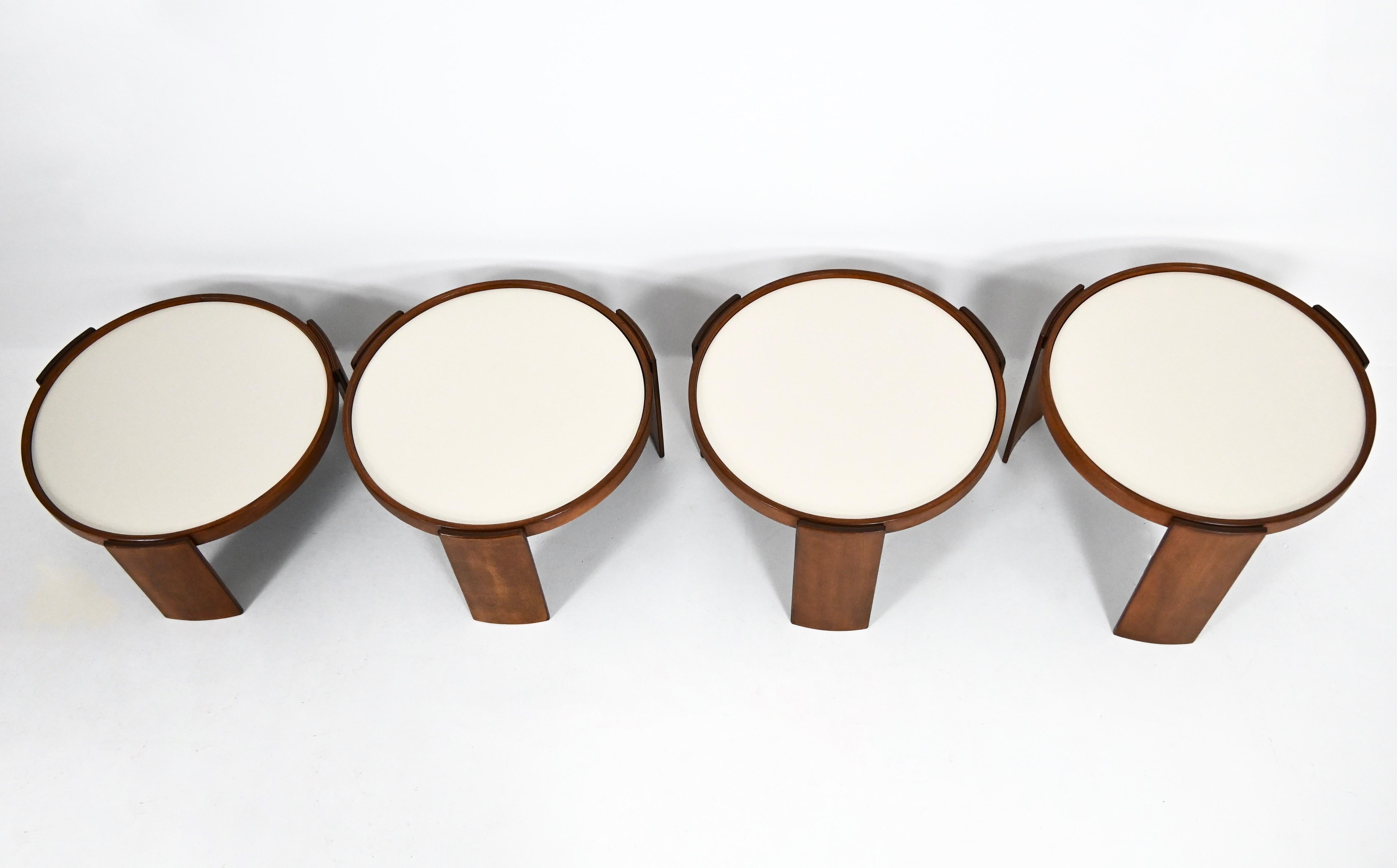 Grandes mesas nido 780 de Gianfranco Frattini para Cassina, años 60, set de 4 en venta 4