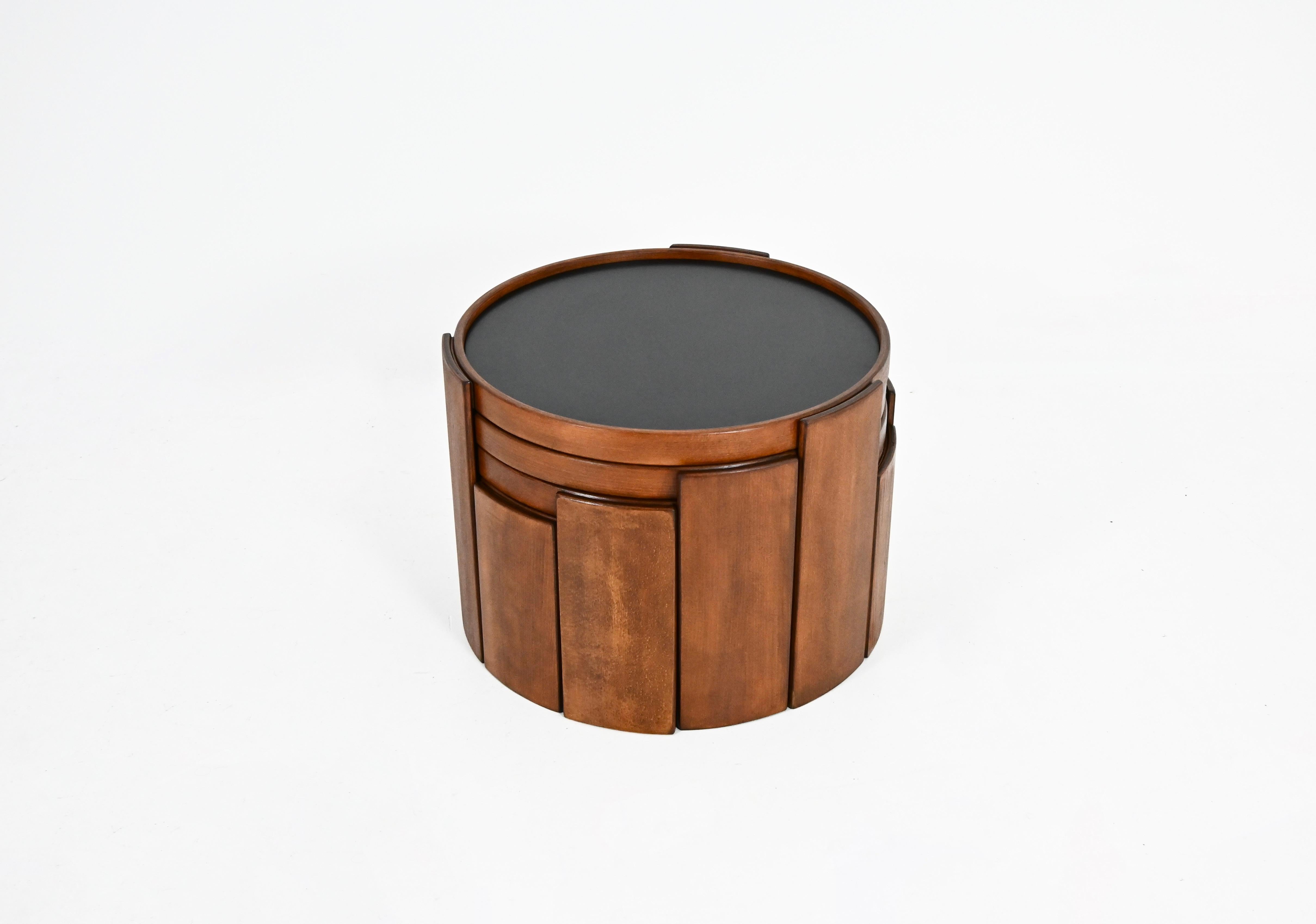 Grandes mesas nido 780 de Gianfranco Frattini para Cassina, años 60, set de 4 en Bueno estado para la venta en bruxelles, BE