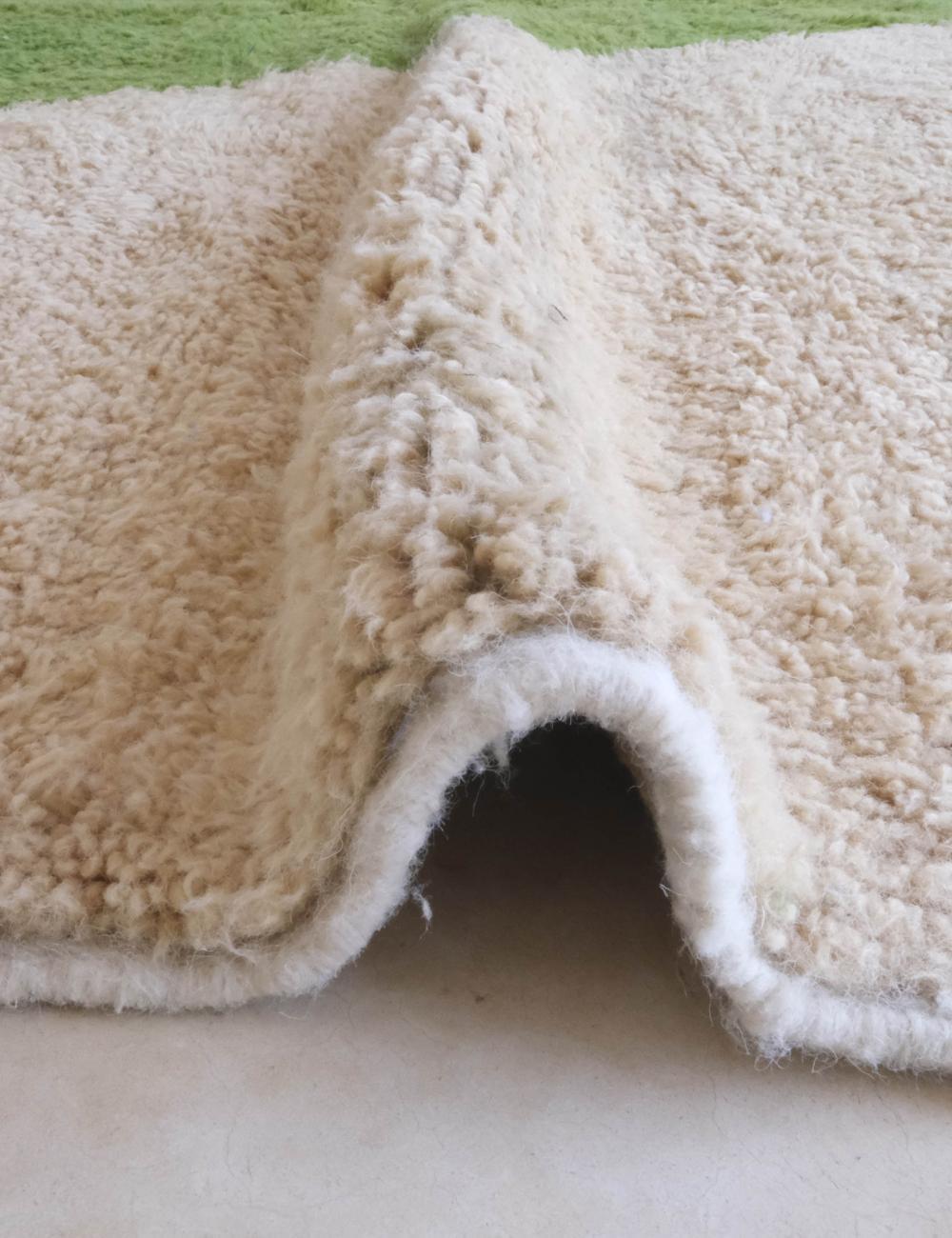 Grande tappeto neutro a blocchi di colore moderno in lana marocchina Boujaad, tessuto a mano In condizioni Nuovo in vendita a Los Angeles, CA