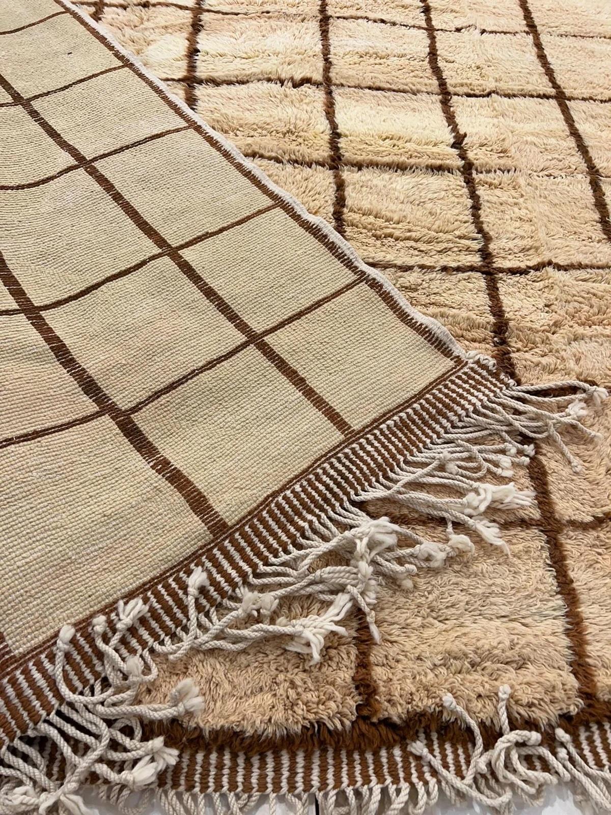 Large Neutral Modern Moroccan Tattersall Grid Wool Beni M'Rirt Handwoven Rug For Sale 6